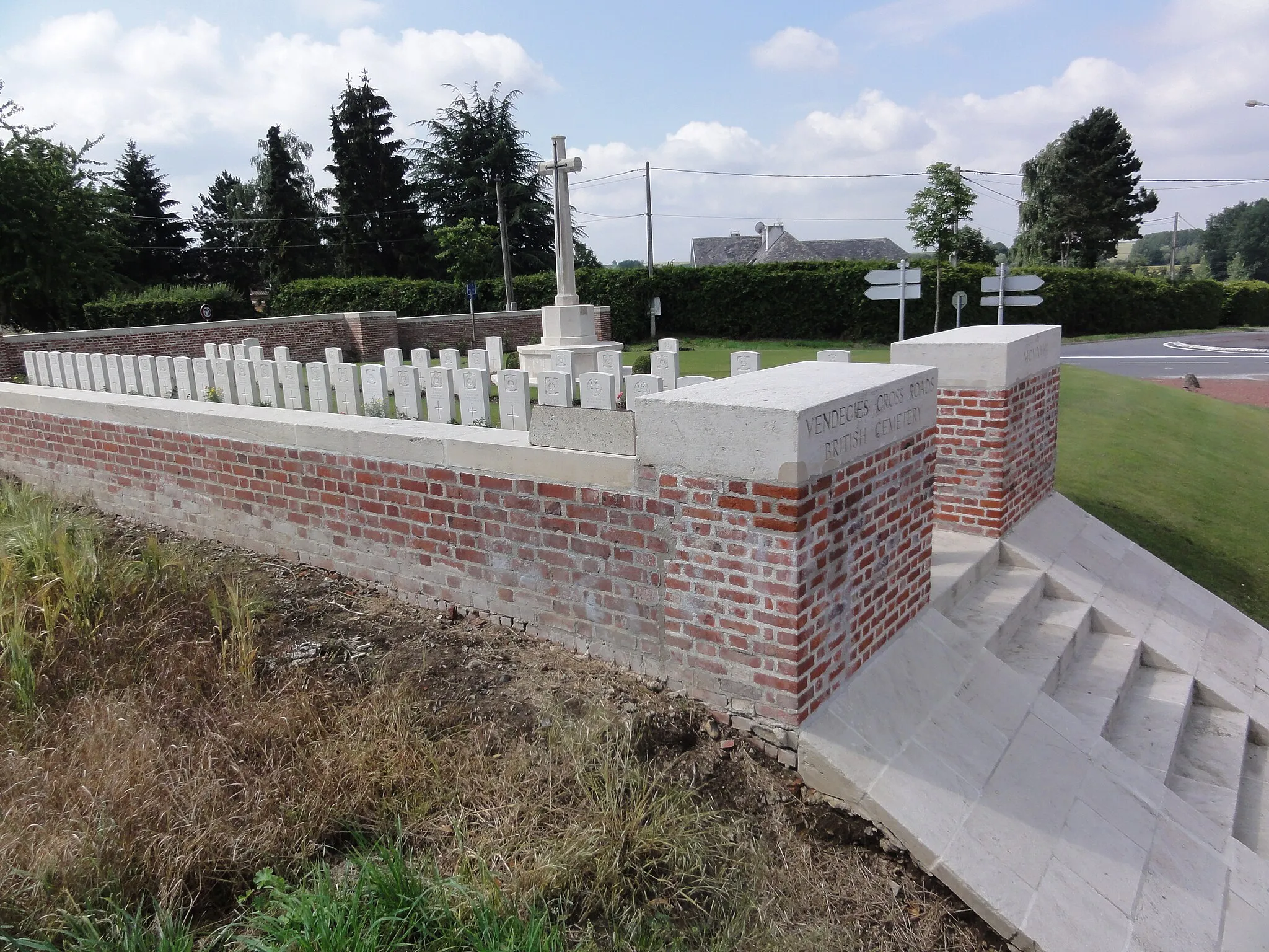 Photo showing: Bermerain (Nord, Fr) Vendegies Cross Roads British Cemetery 1918 CWGC