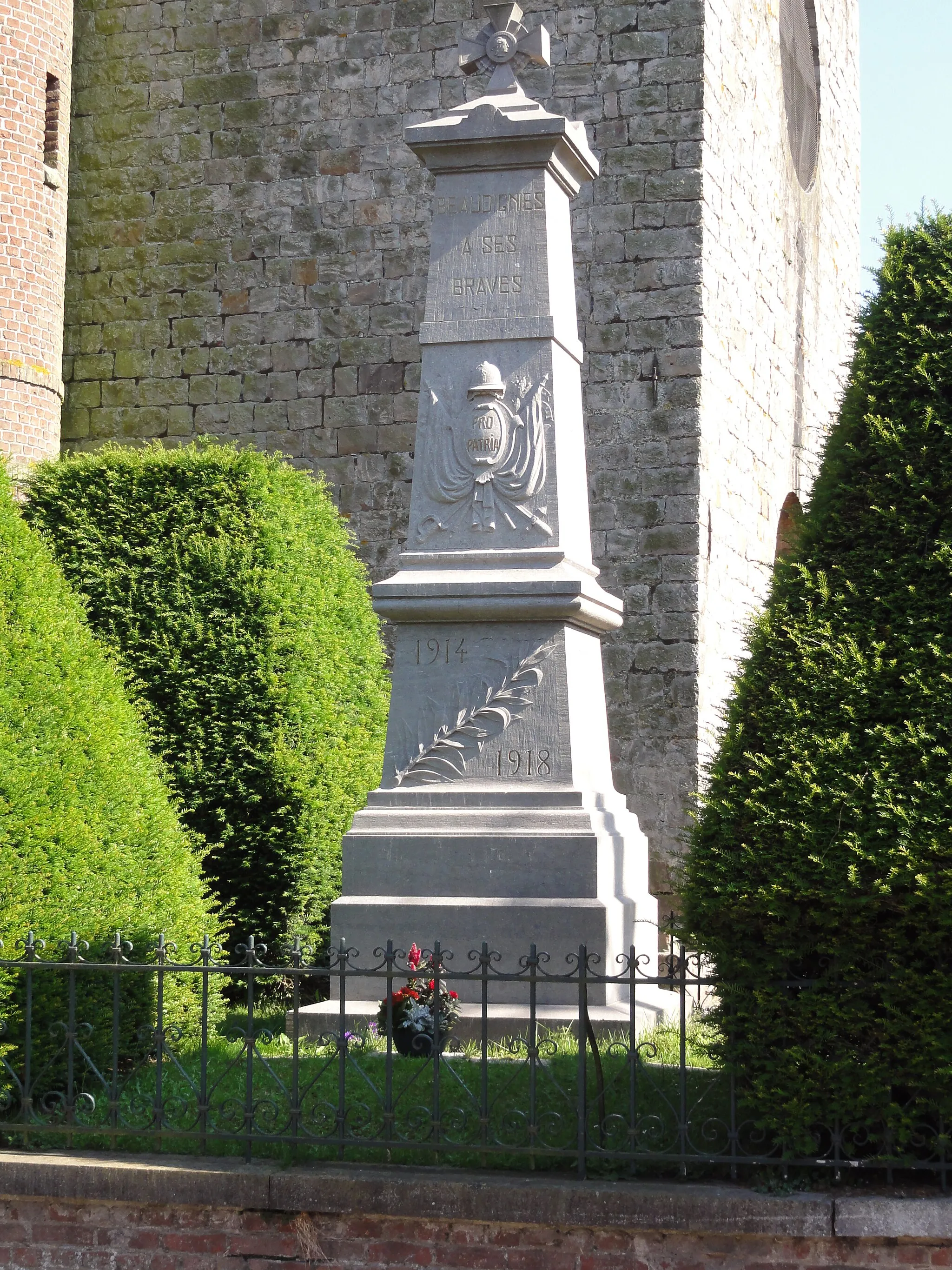 Photo showing: Beaudignies (Nord, Fr) monument aux morts