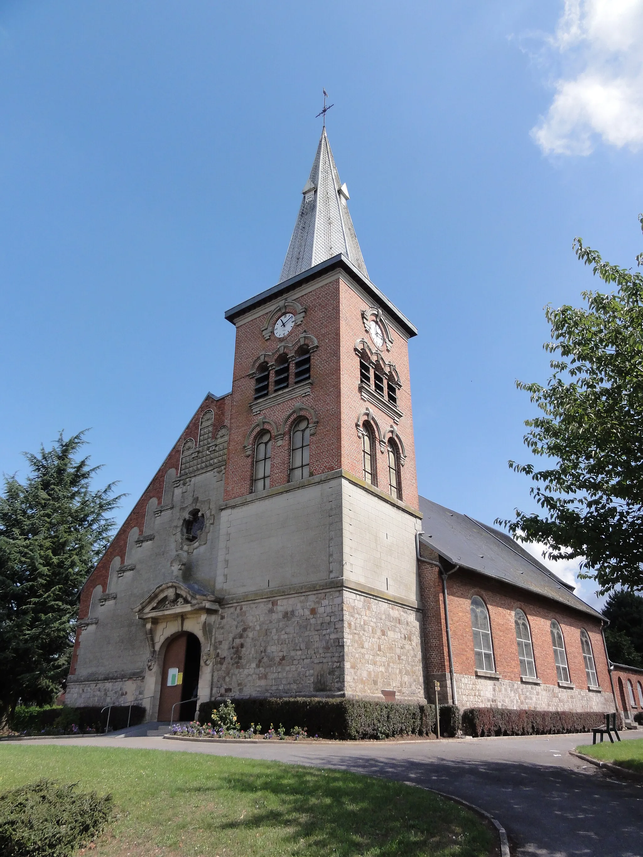 Photo showing: Englefontaine (Nord, Fr) église Saint-Georges, extérieur