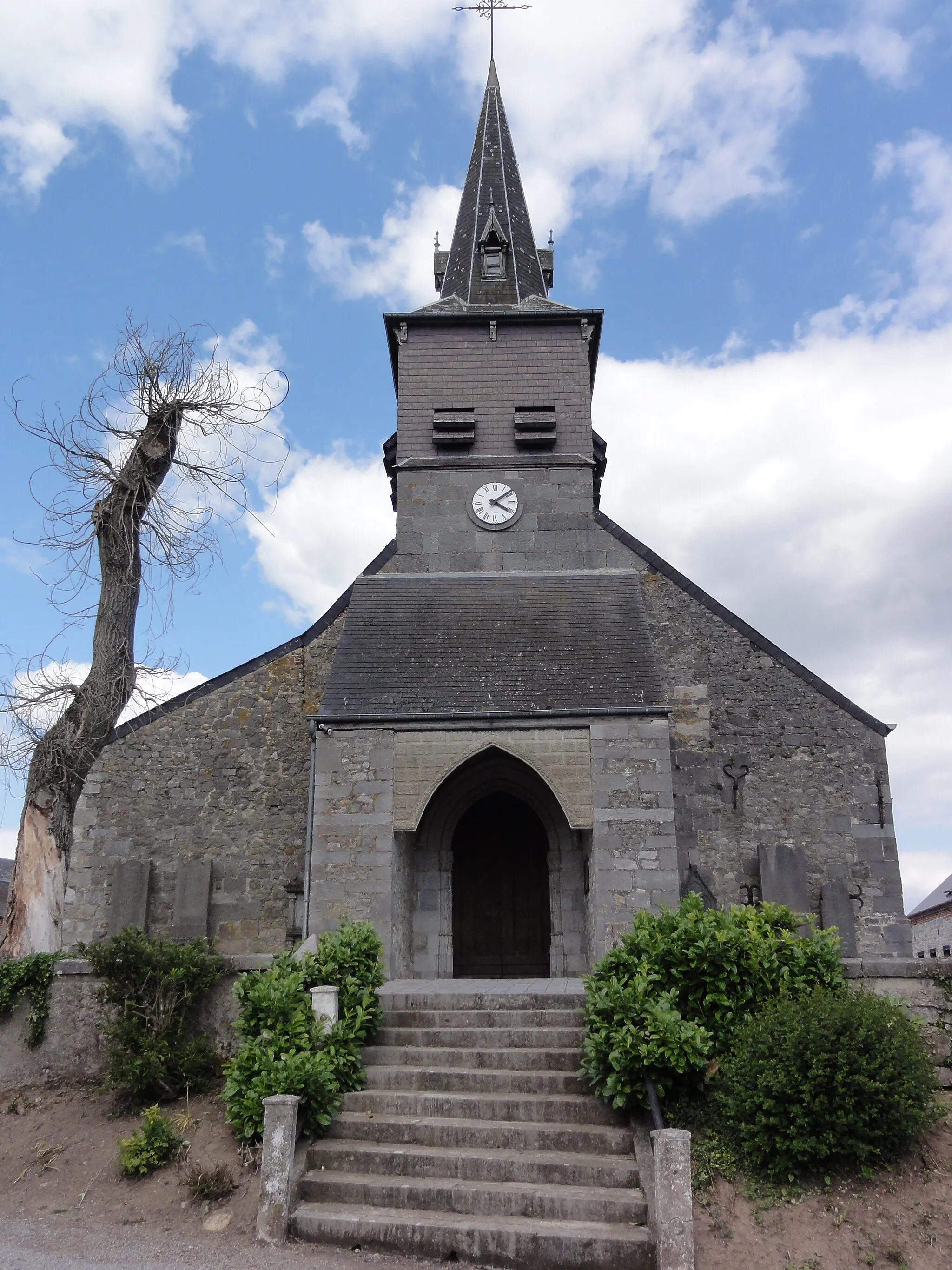 Photo showing: Saint-Remy-Chaussée (Nord, Fr) église, façade