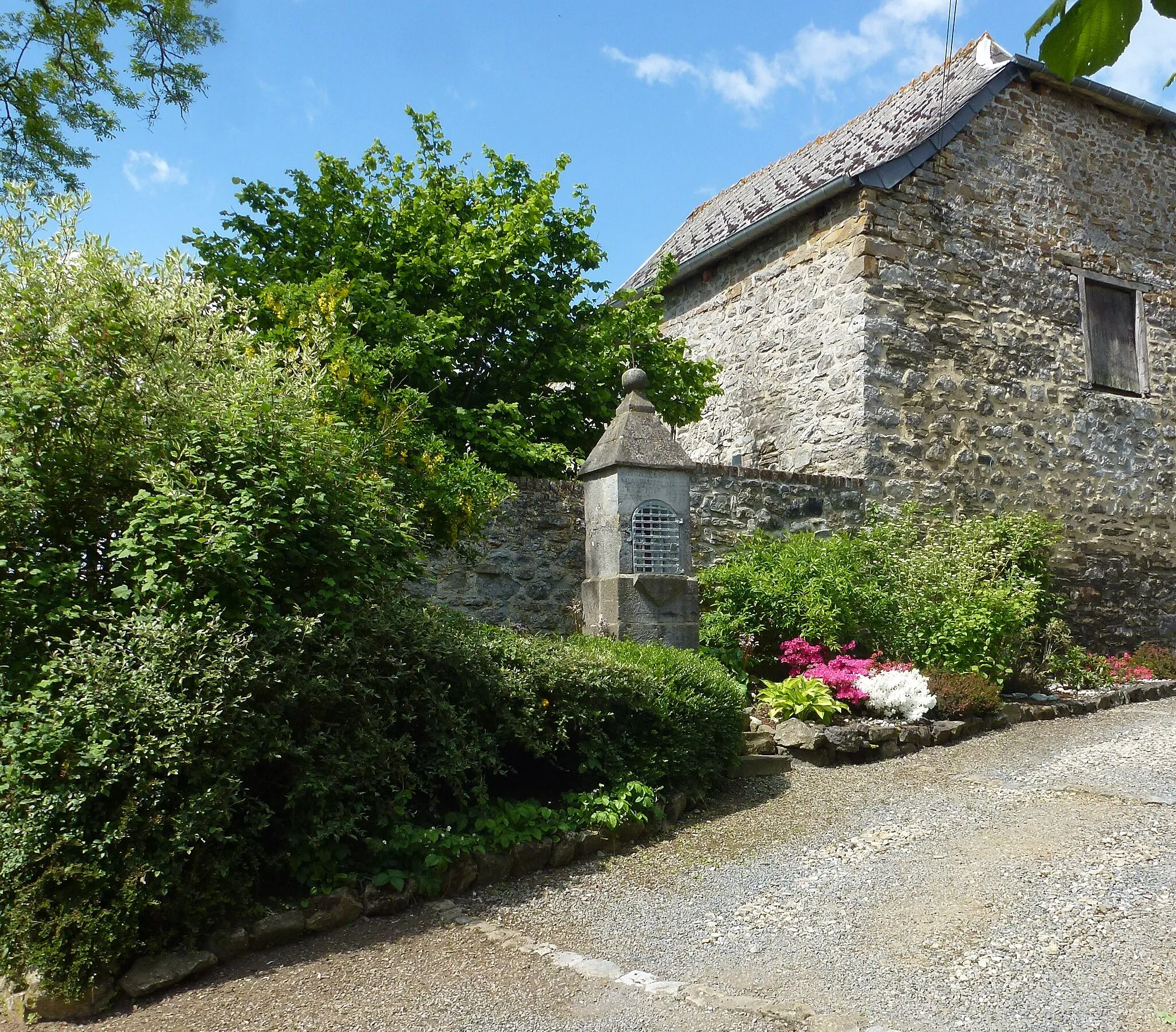 Photo showing: Oratoire dédié à N.D de L'arbrisseau à Damousies.- Nord.- France.