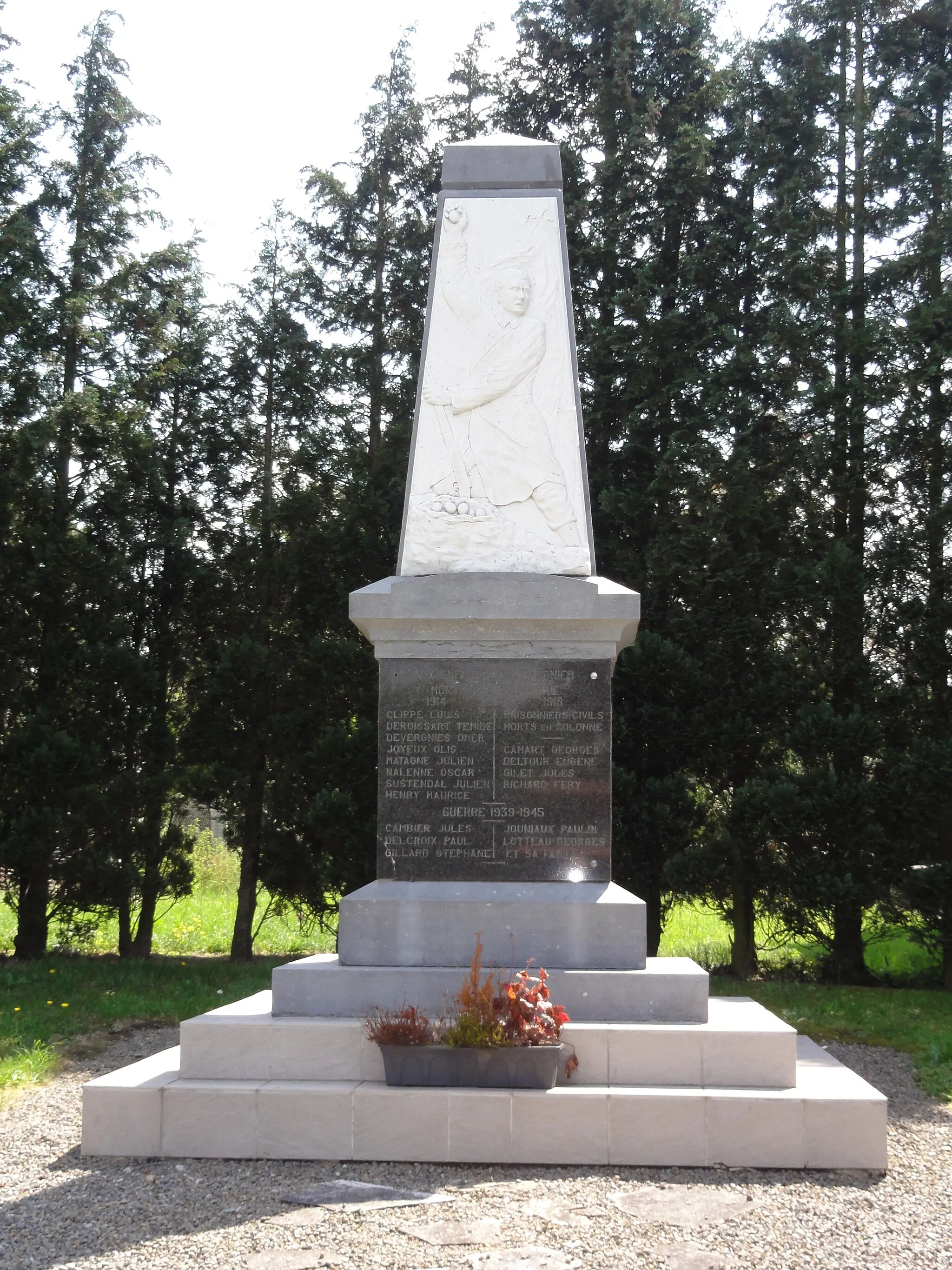 Photo showing: Bousignies-sur-Roc (Nord, Fr) monument aux morts