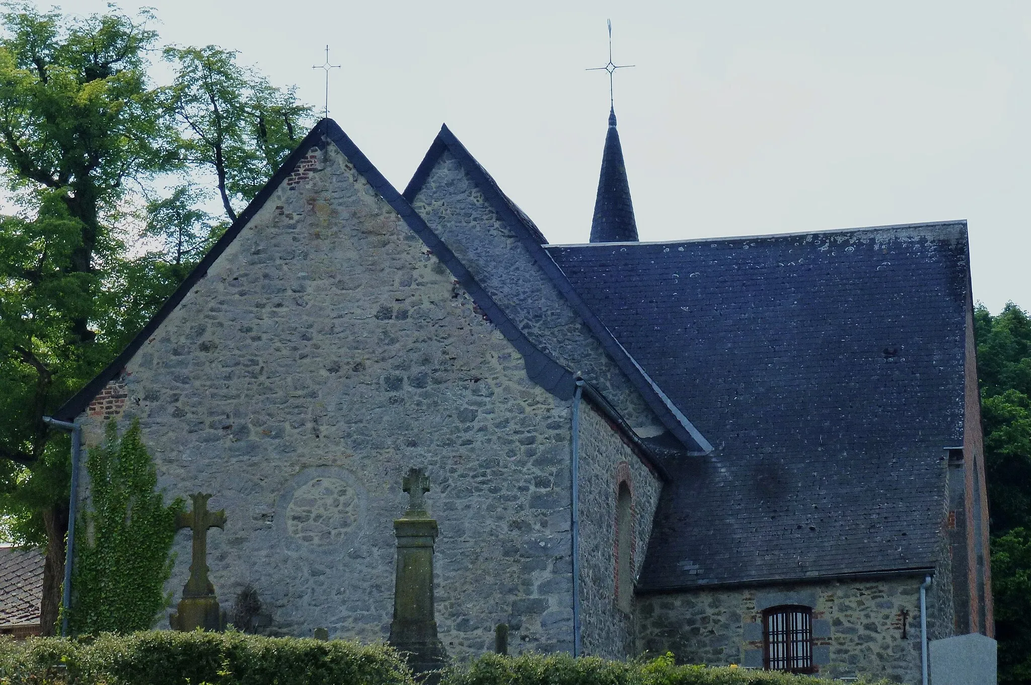Photo showing: L'église de la Nativité-de-la-Sainte-Vierge. à Quiévelon.- Nord.- France.