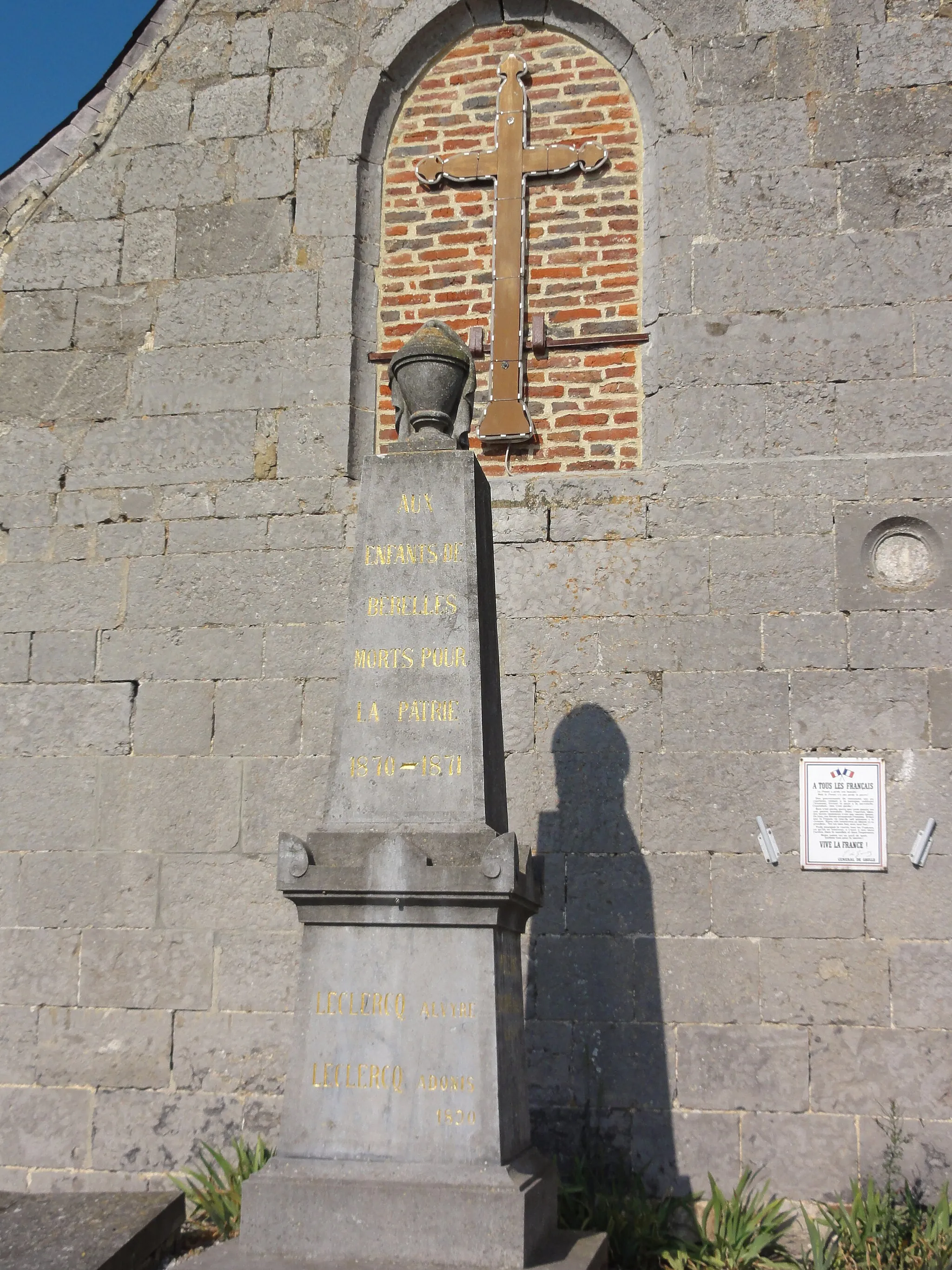Photo showing: Bérelles (Nord, Fr) monument aux morts