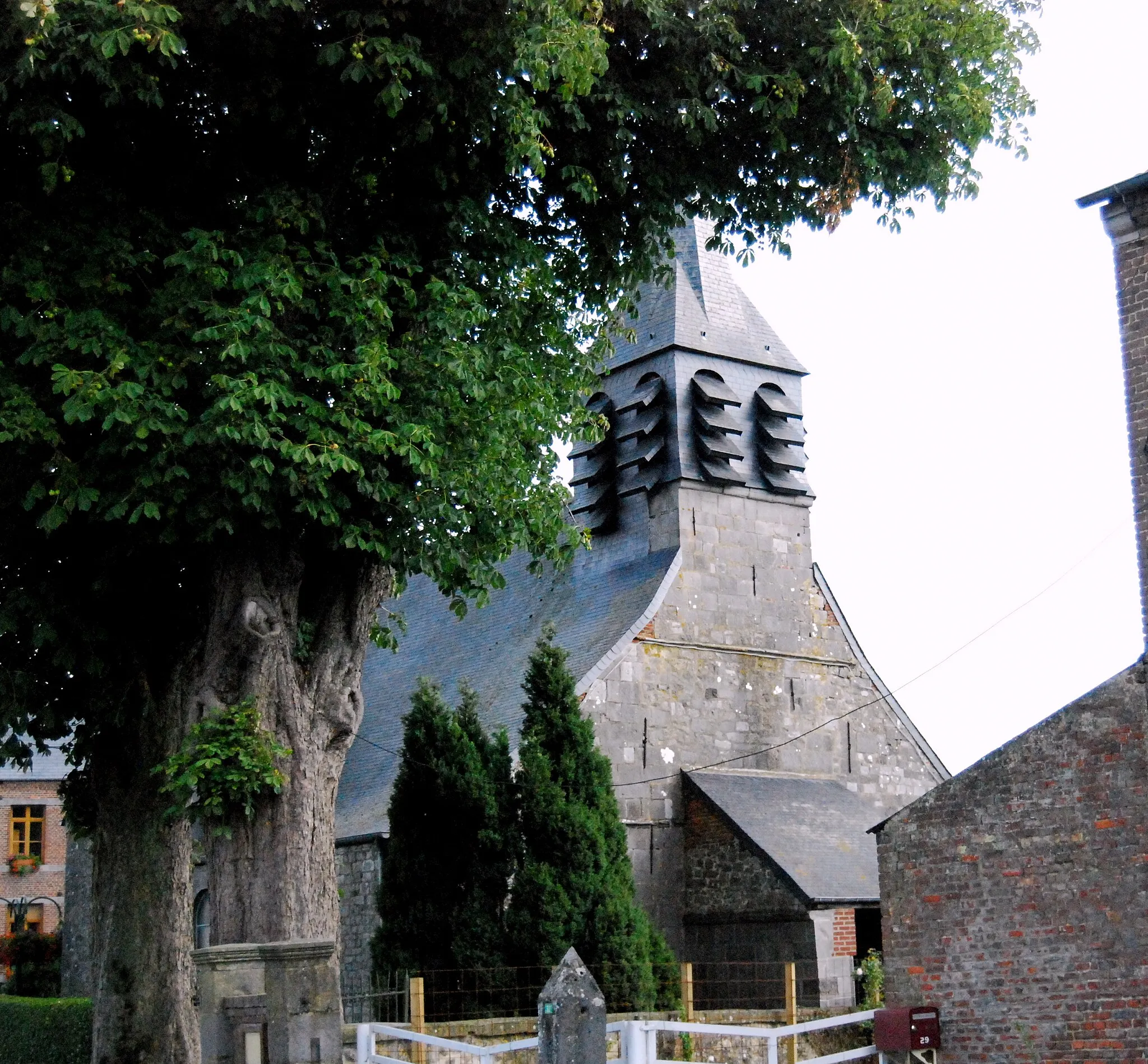 Photo showing: St Martin's Church. Front view.
Site : Monceau-Saint-Waast, Nord, France