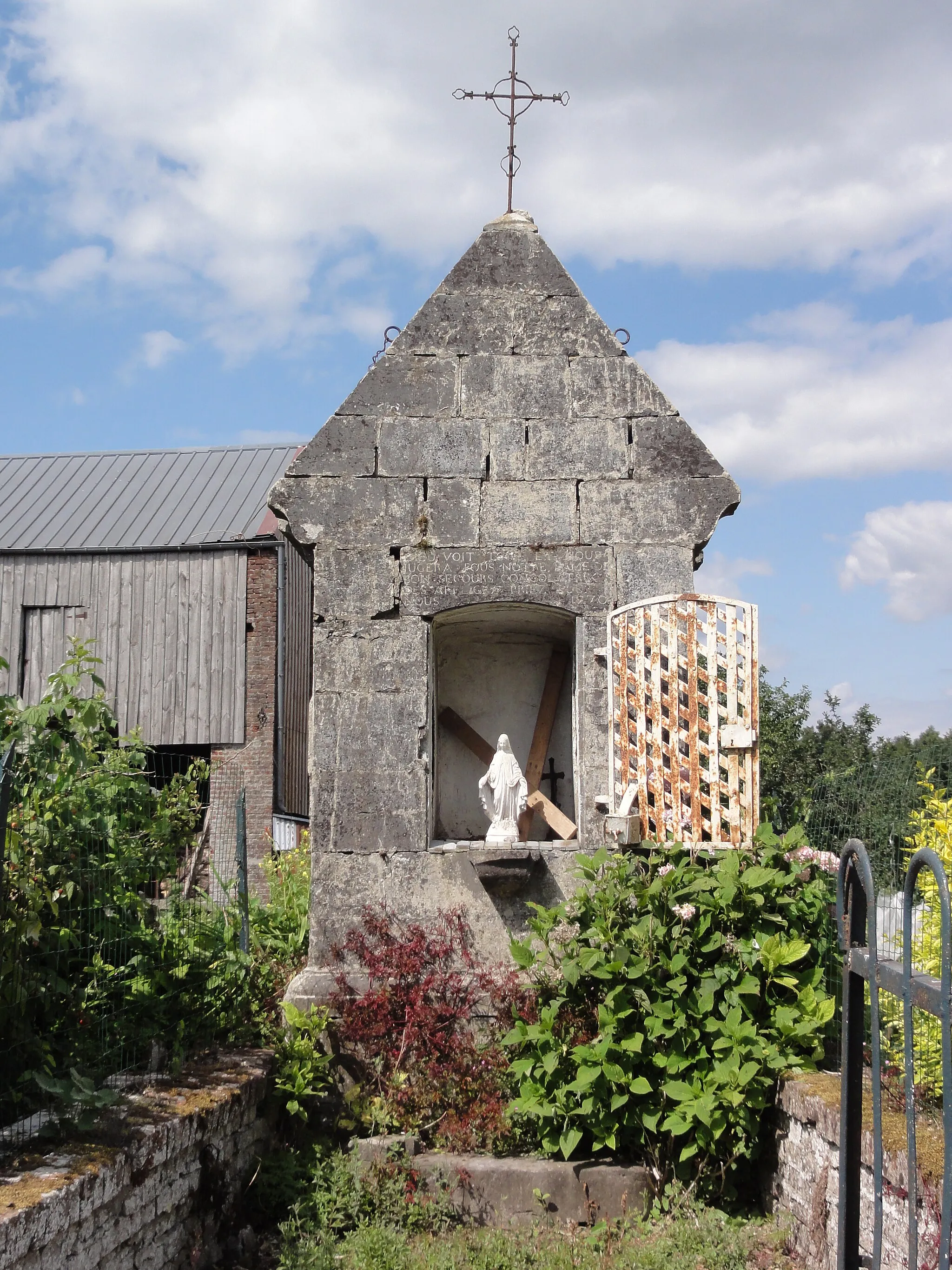 Photo showing: Monceau-Saint-Waast (Nord, Fr) chapelle datée 1770