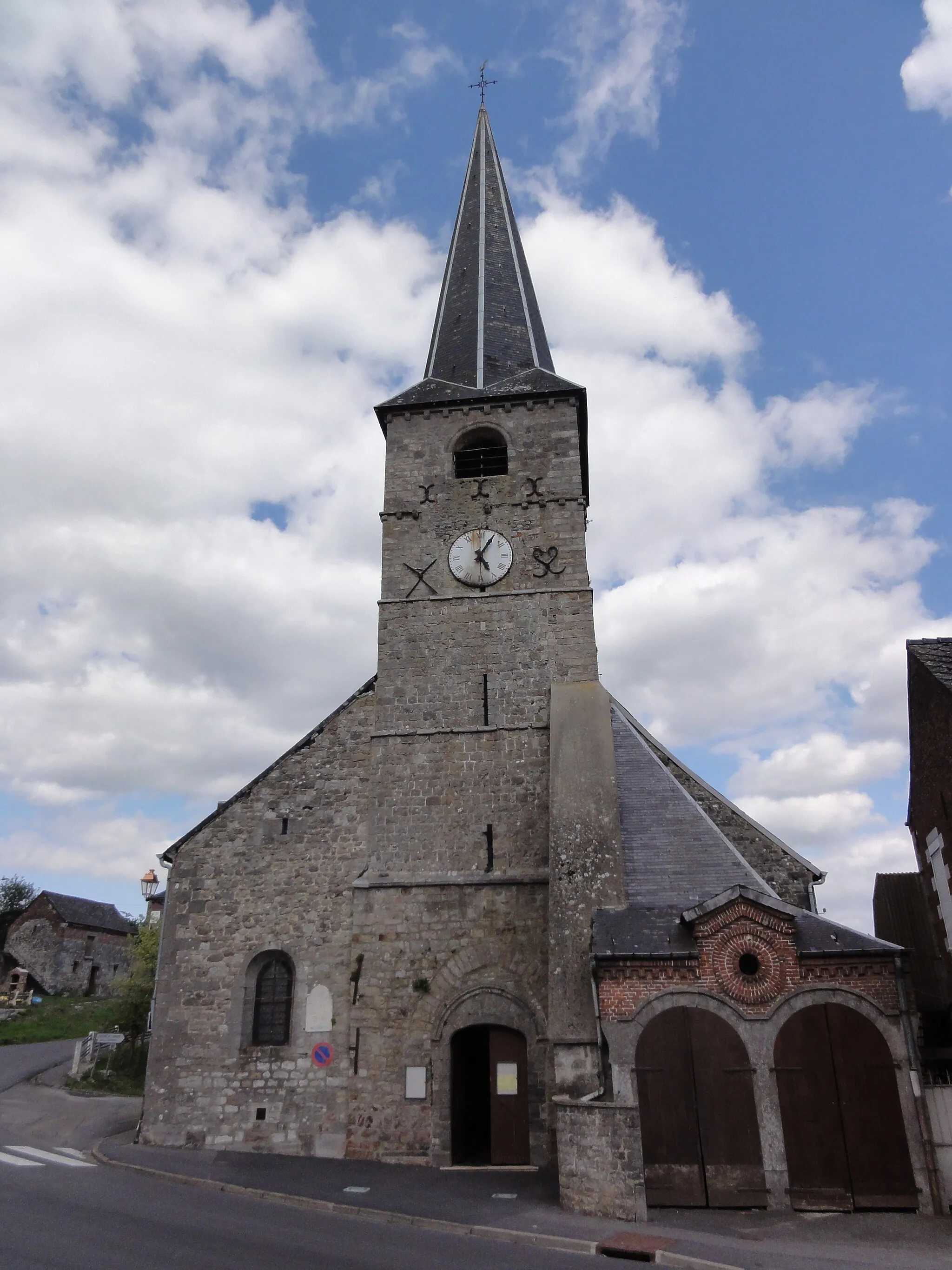 Photo showing: Dompierre-sur-Helpe (Nord, Fr) église Saint-Etton, façade