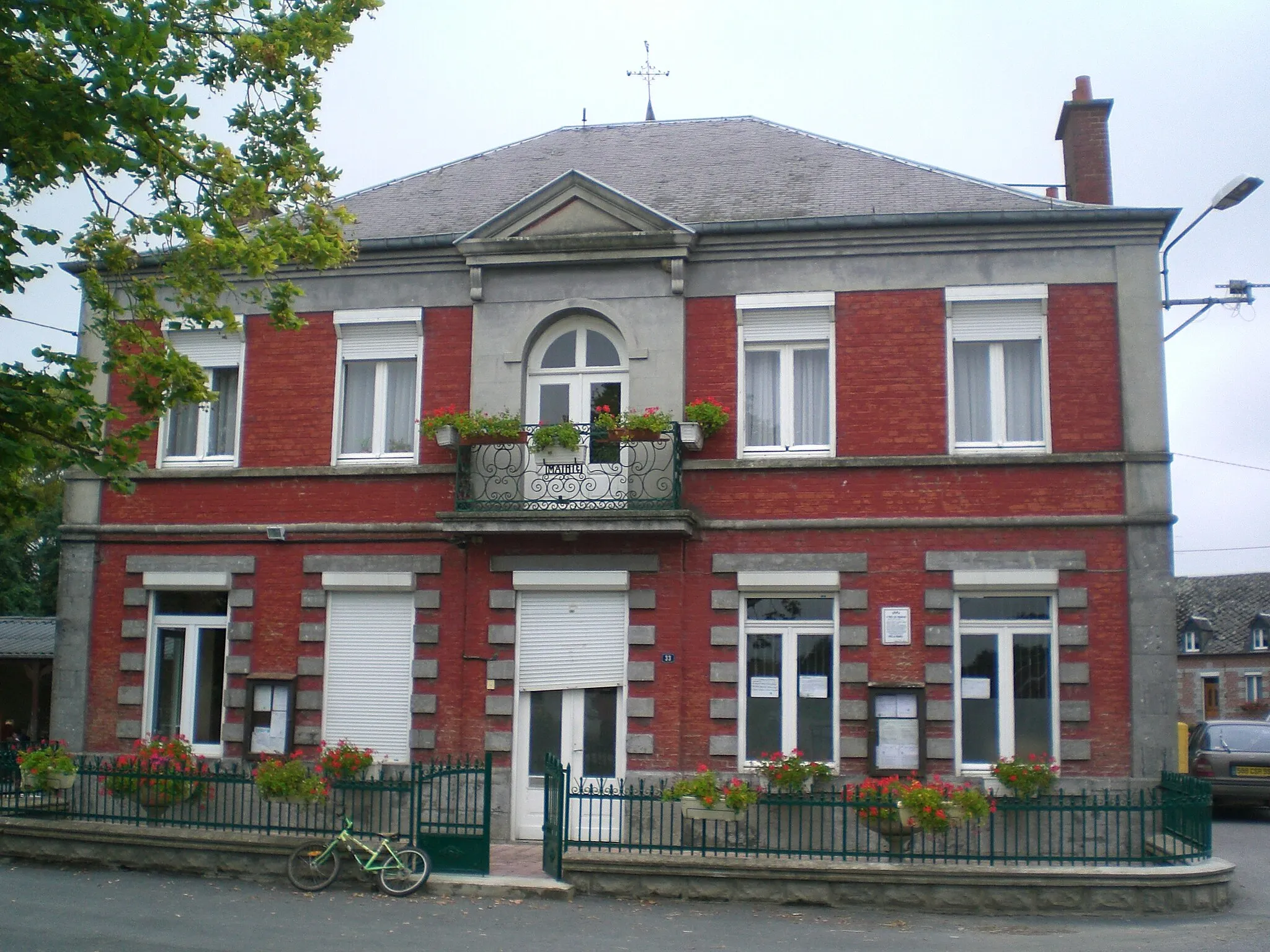 Photo showing: mairie de Petit-Fayt nord france