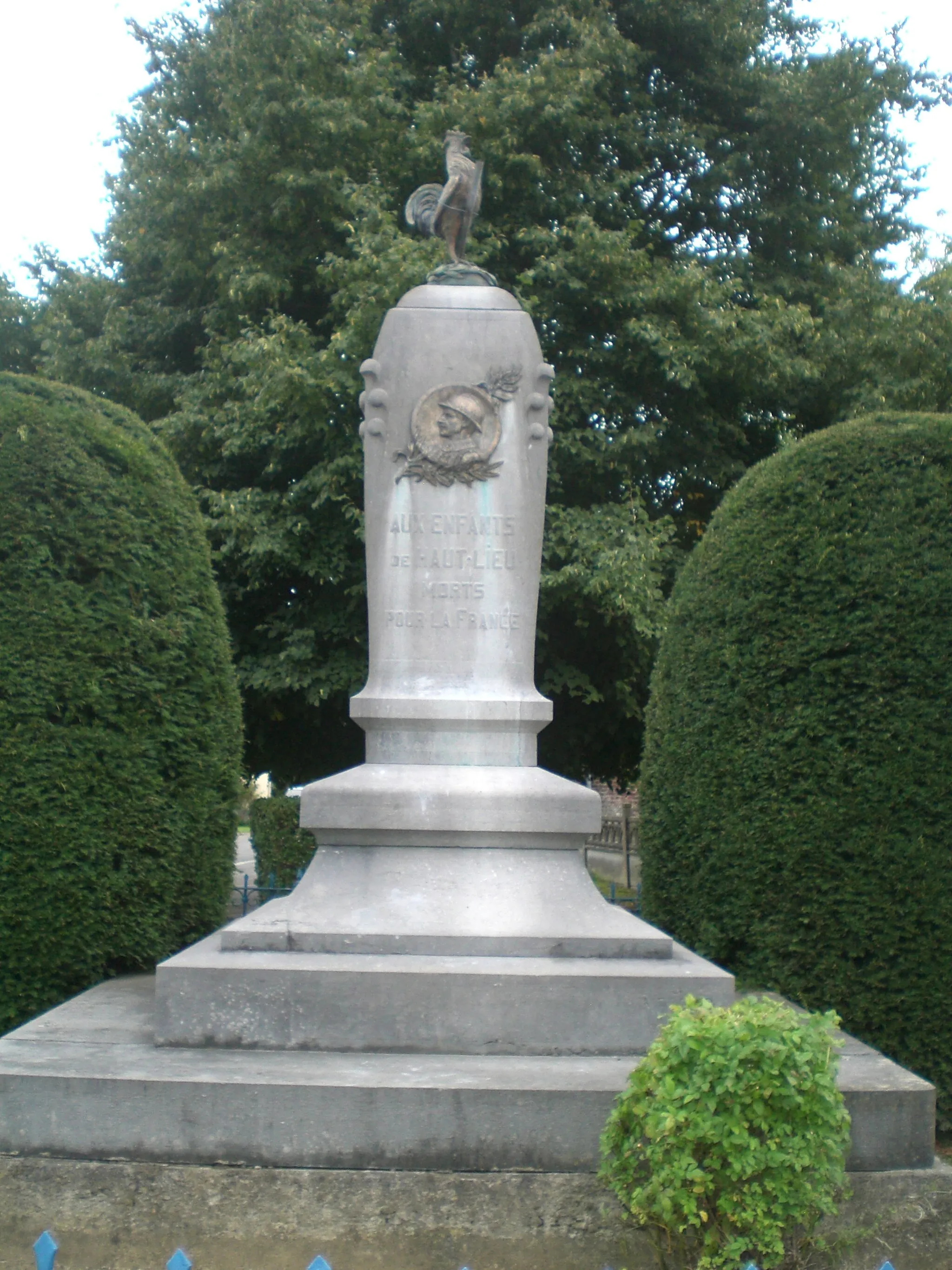 Photo showing: monument aux morts de Haut-Lieu nord france