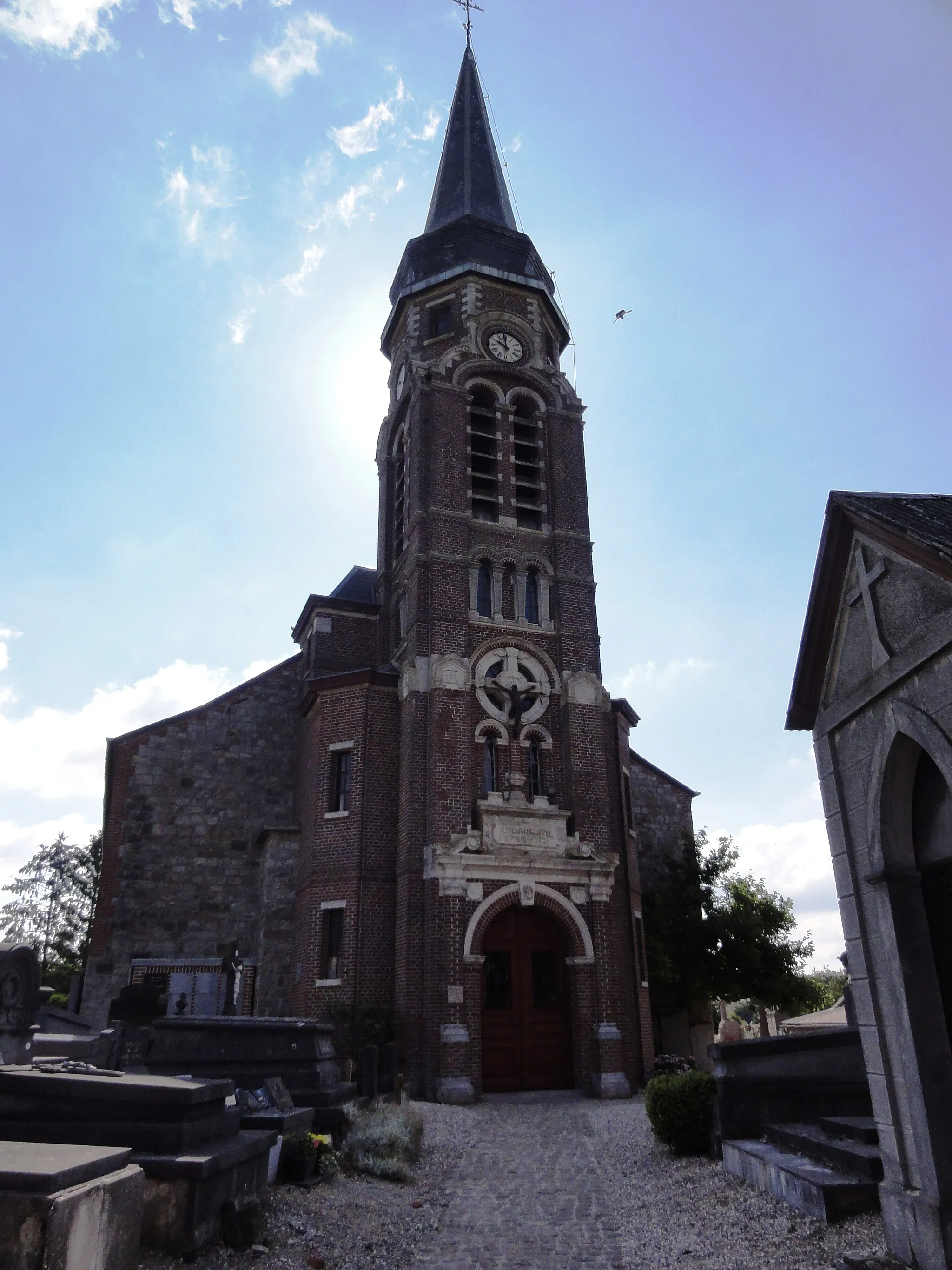 Photo showing: Le Favril (Nord, Fr) église, façade