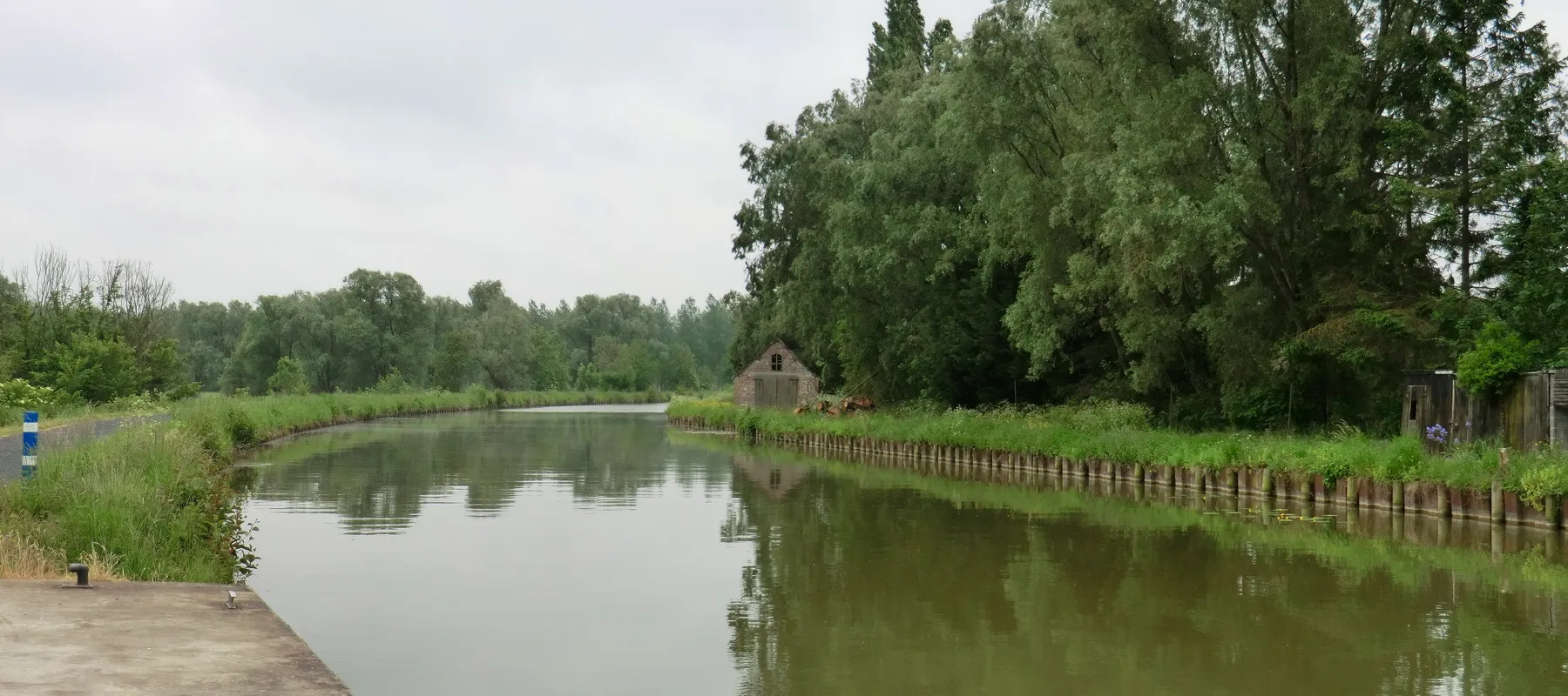 Photo showing: Catillon-sur-Sambre, France