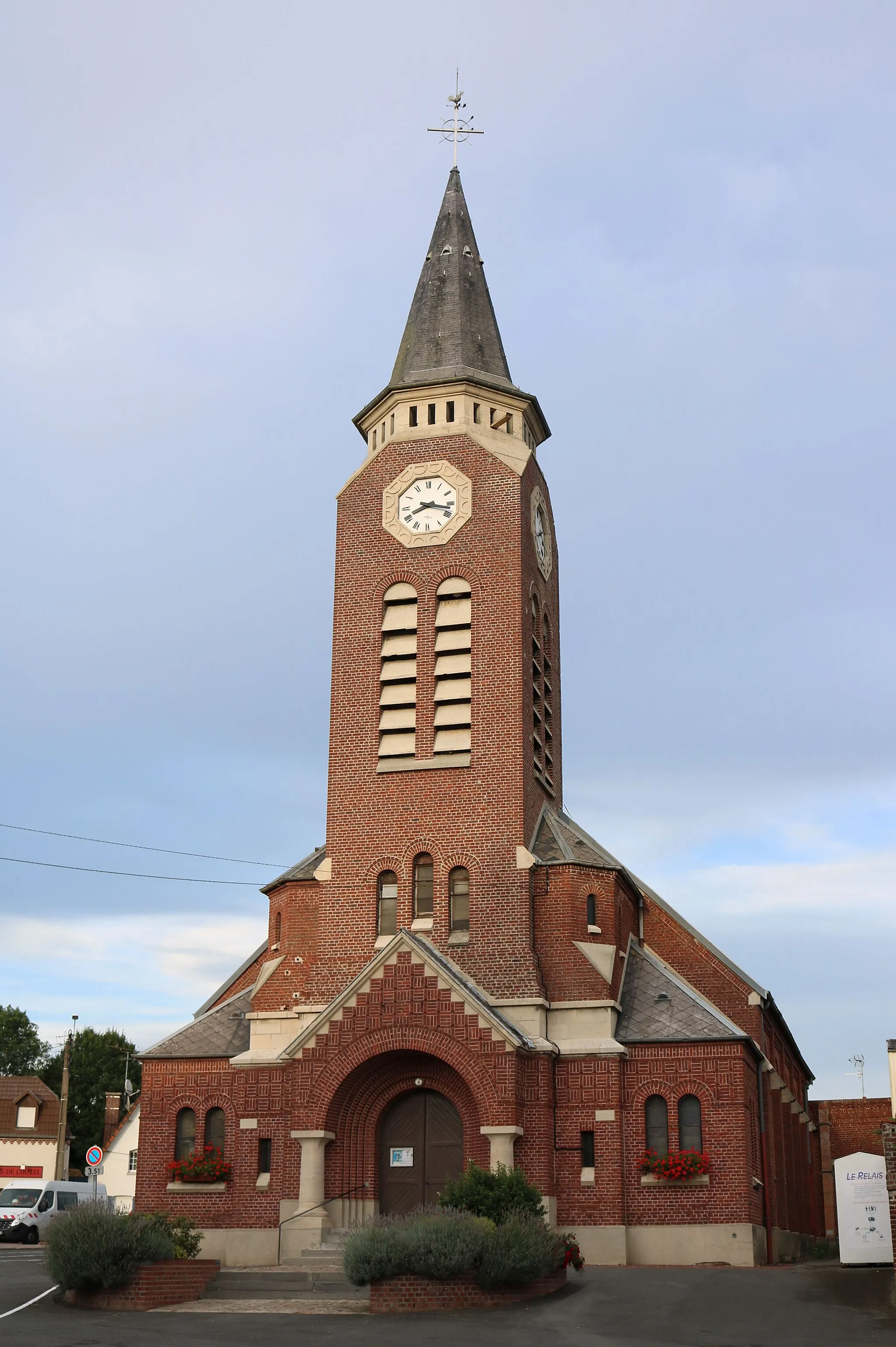 Photo showing: Église Saint-Martin.