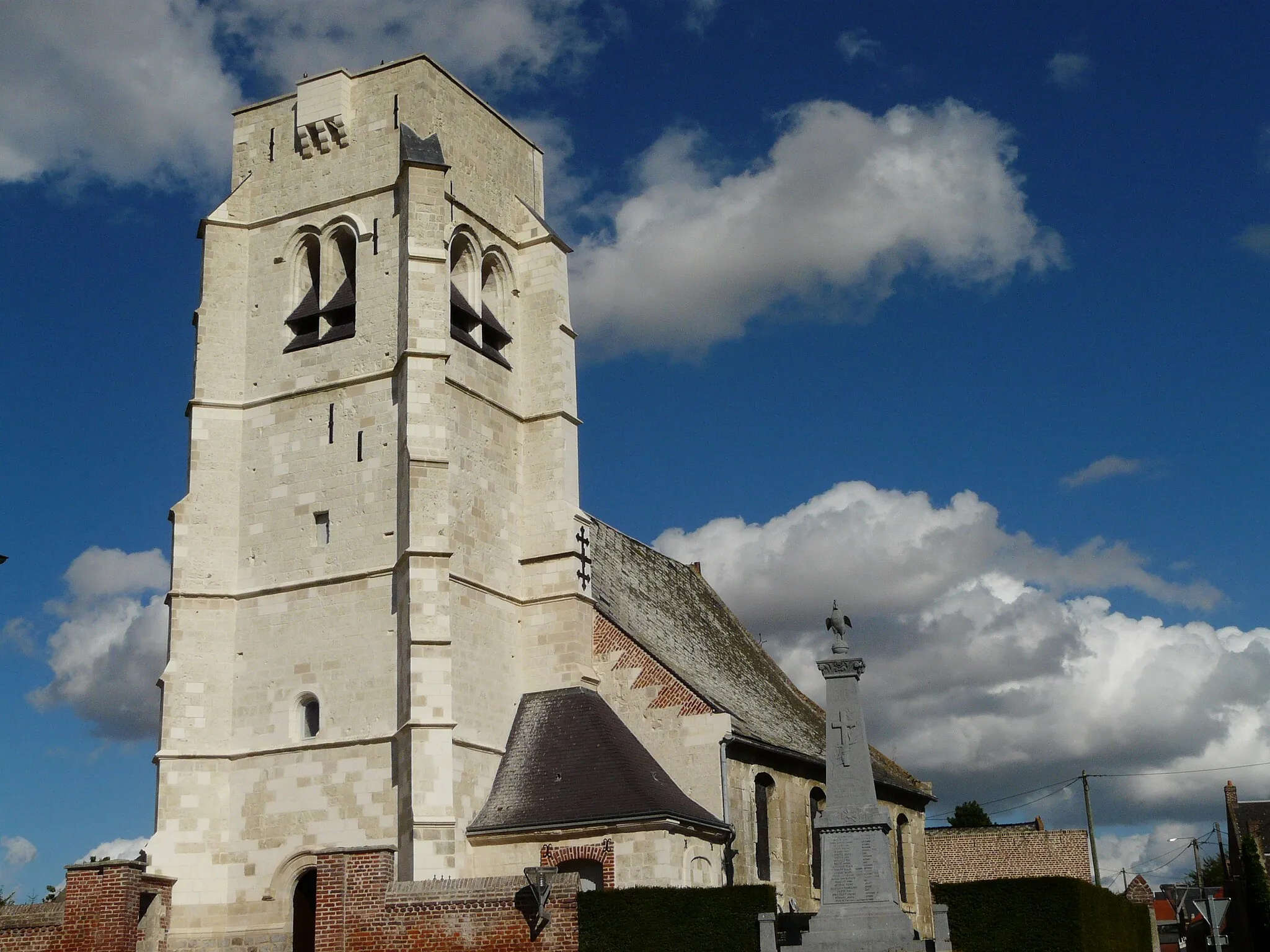 Photo showing: Le clocher de l'église après sa restauration, septembre 2012