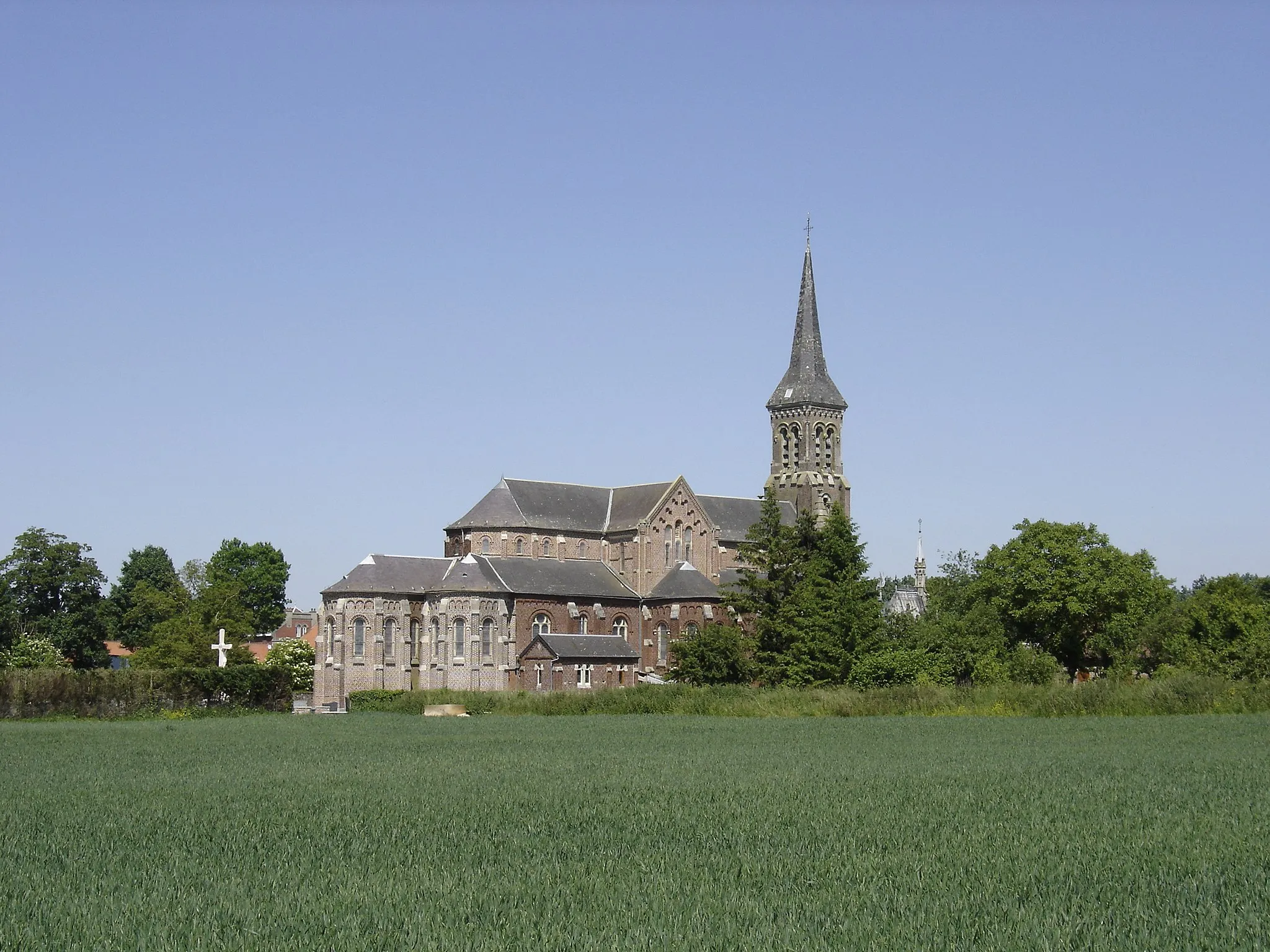 Photo showing: Estourmel Church of the village