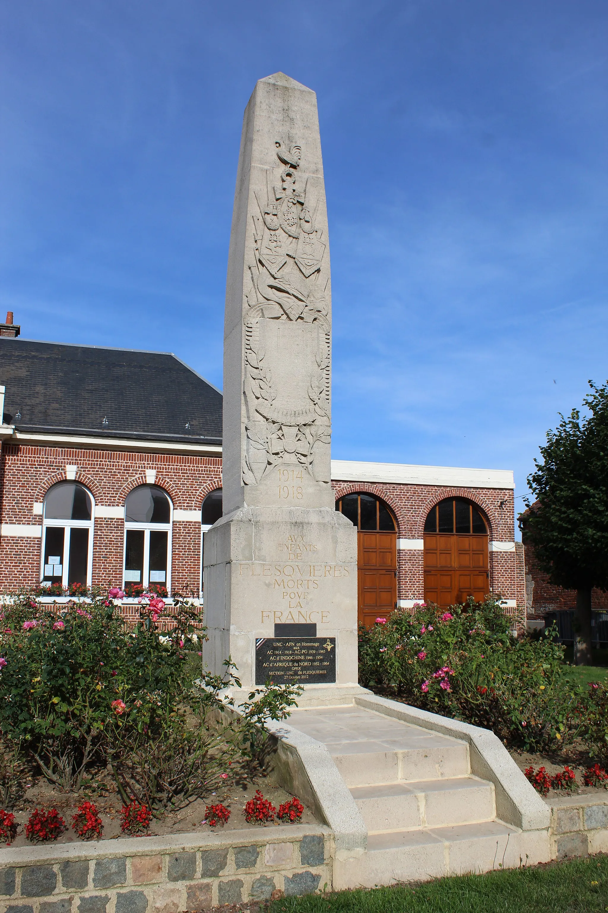 Photo showing: Le monument aux morts