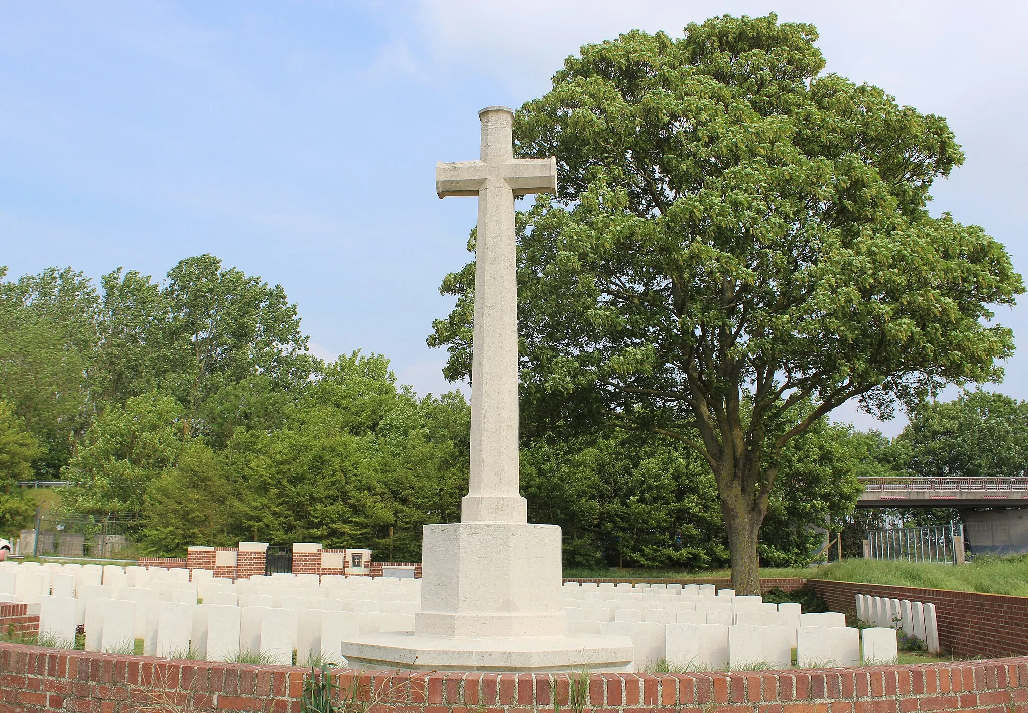 Photo showing: Cimetière canadien