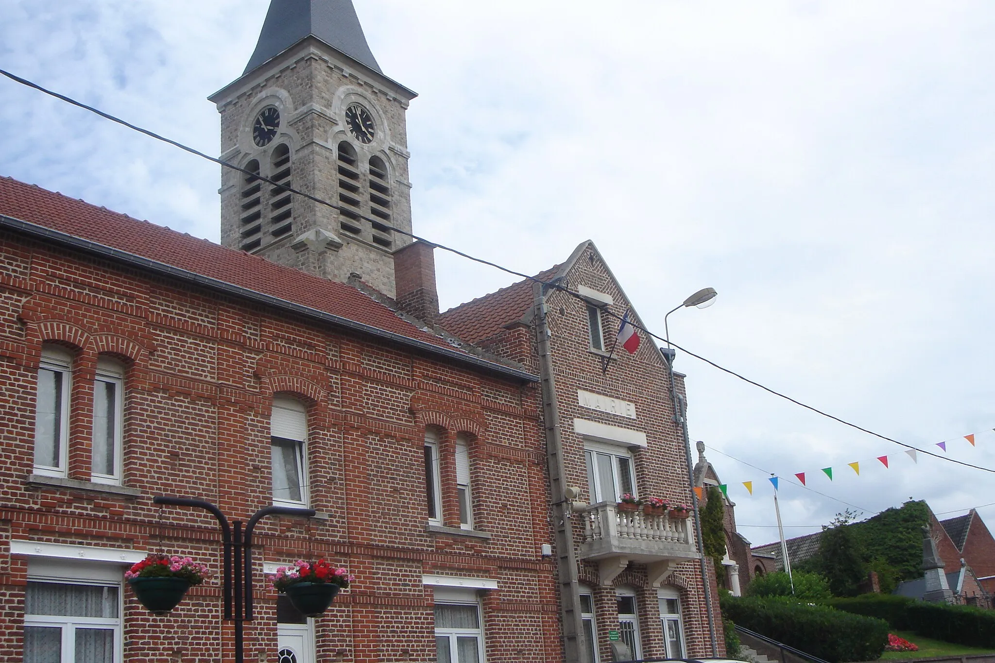 Photo showing: Mairie de Bugnicourt - Département du Nord - France