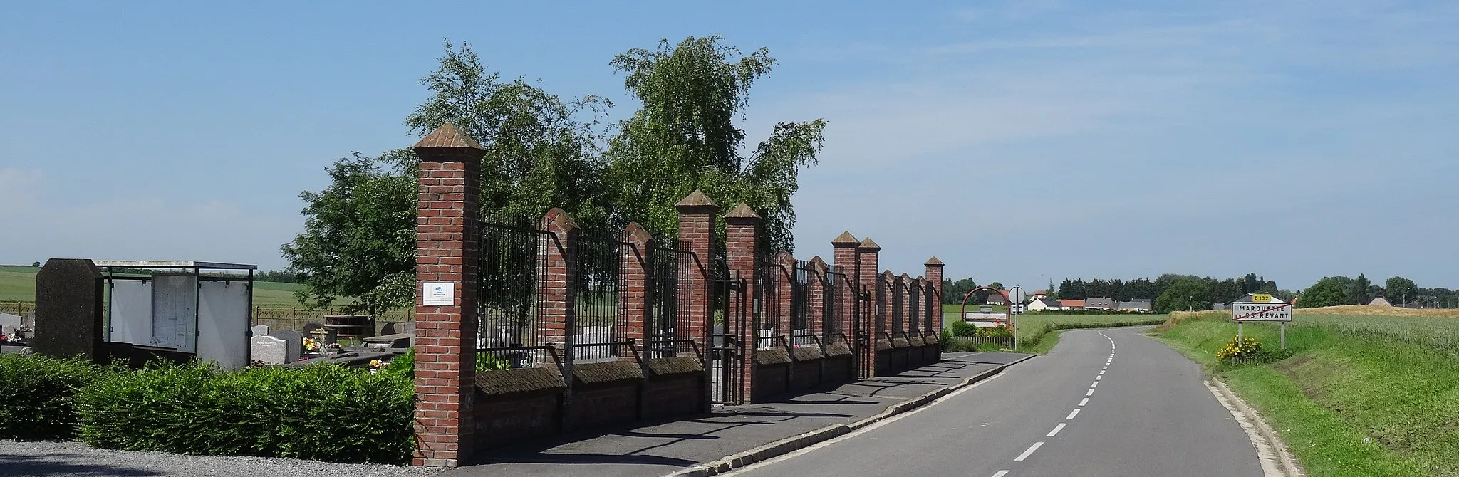 Photo showing: Depicted place: Cimetière de Marquette-en-Ostrevant