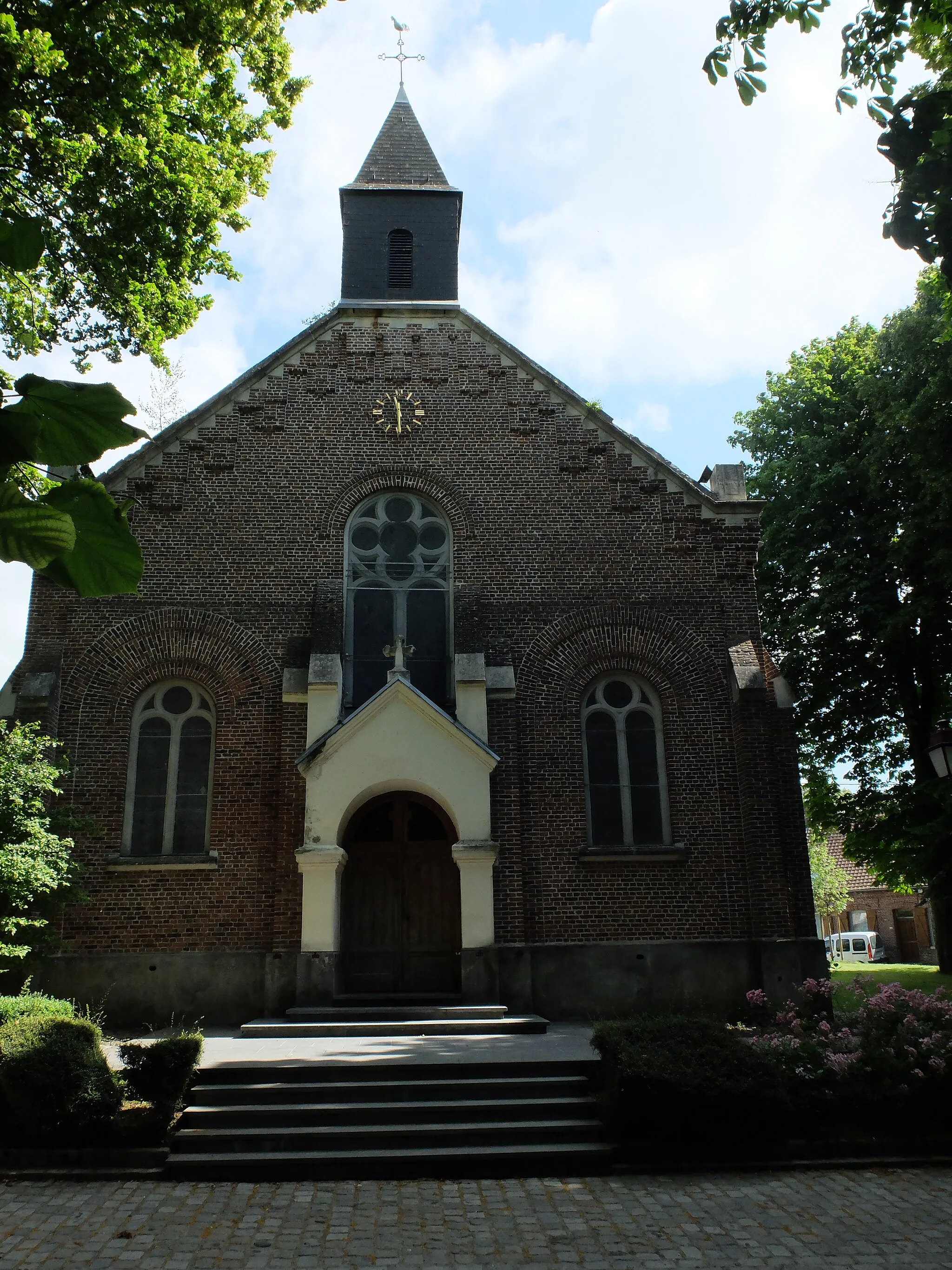 Photo showing: Vue de l'église Saint-Pierre Saint-Paul de Villers-au-Tertre.