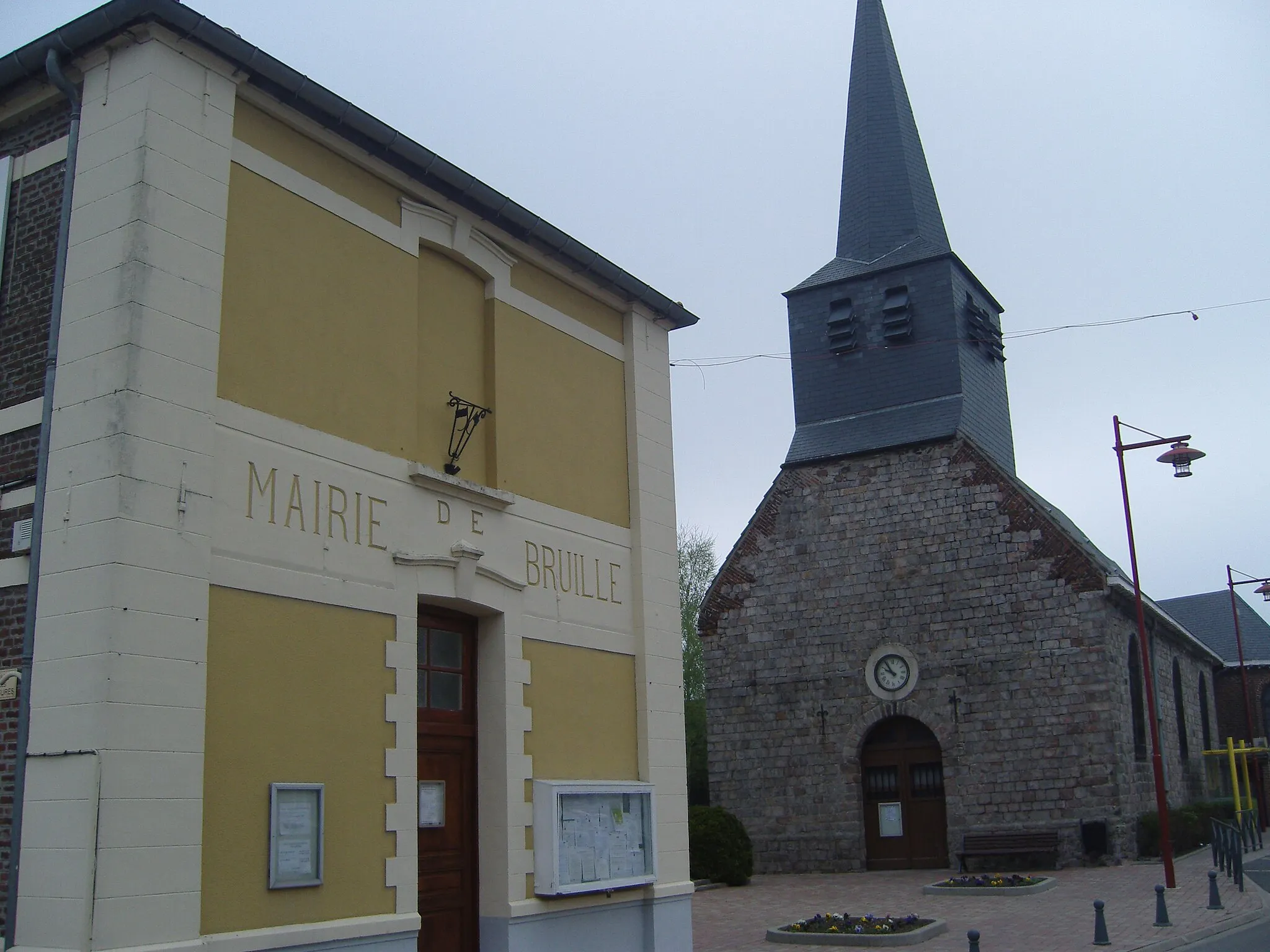 Photo showing: Bruille-lez-Marchiennes Mairie & église