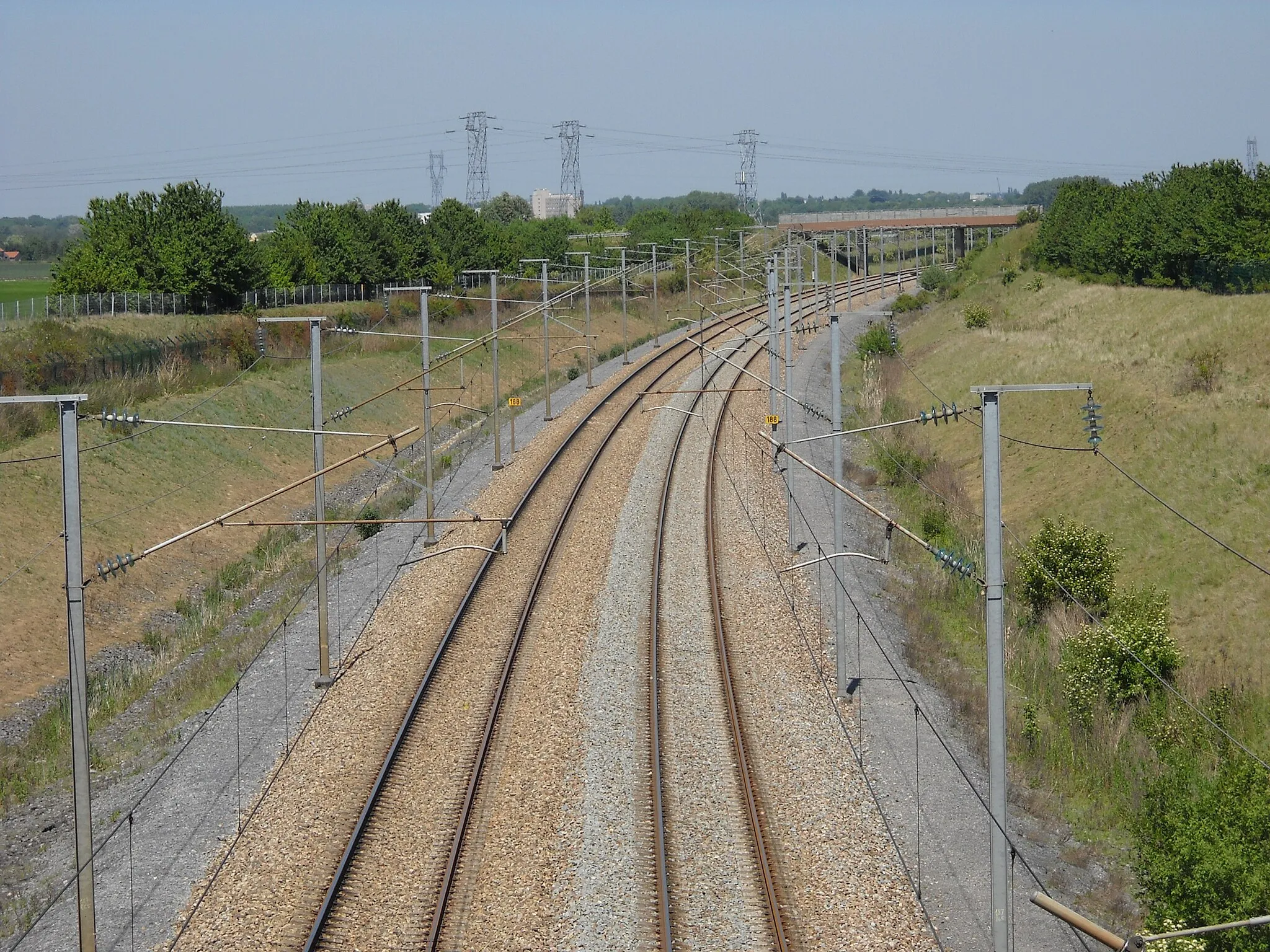 Photo showing: Paris-Lille high speed railway in Camphin-en-Carembault, Nord, France.