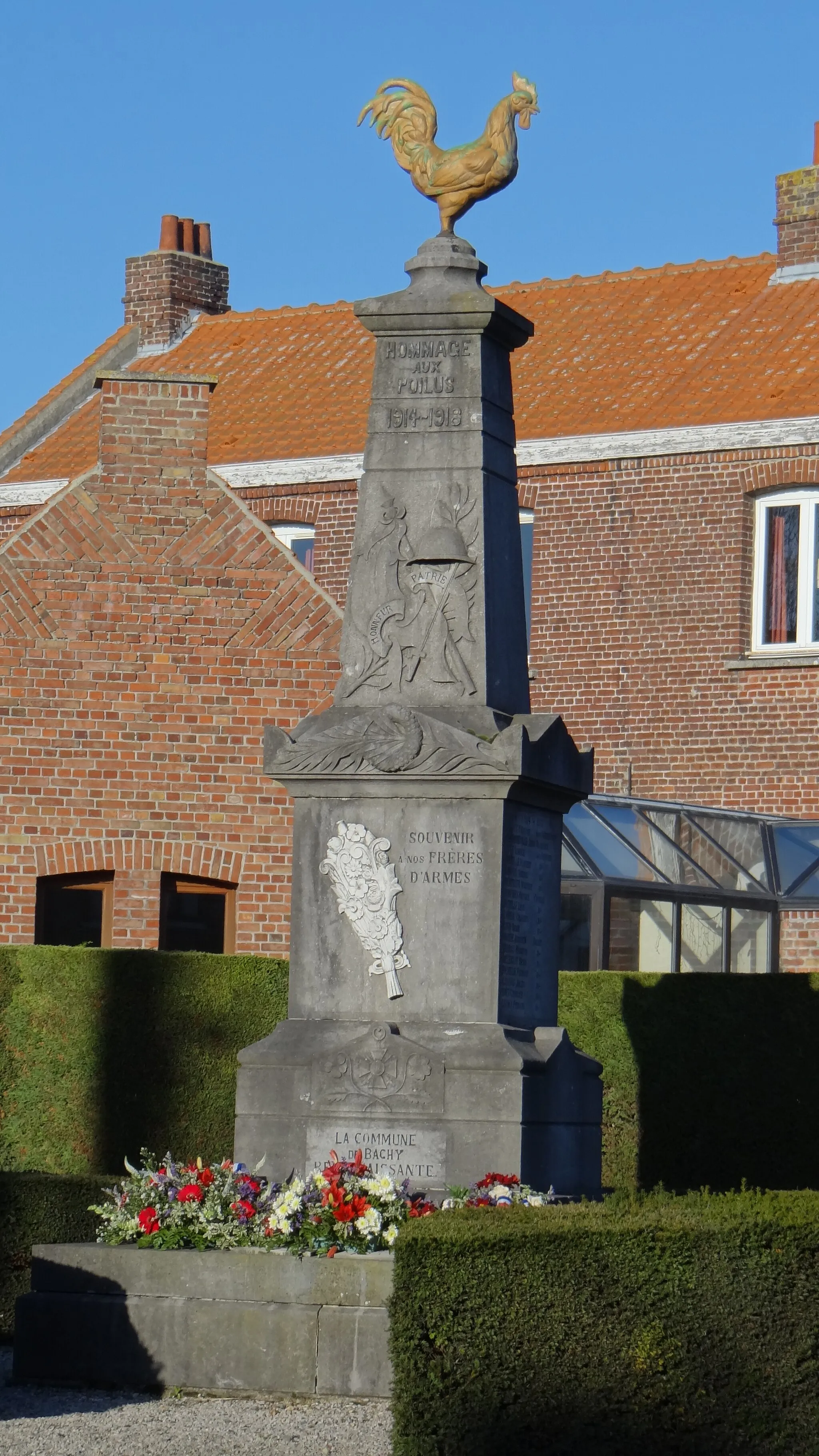 Photo showing: Bachy Monuments aux morts, Nord, Nord-Pas-de-Calais, France.
