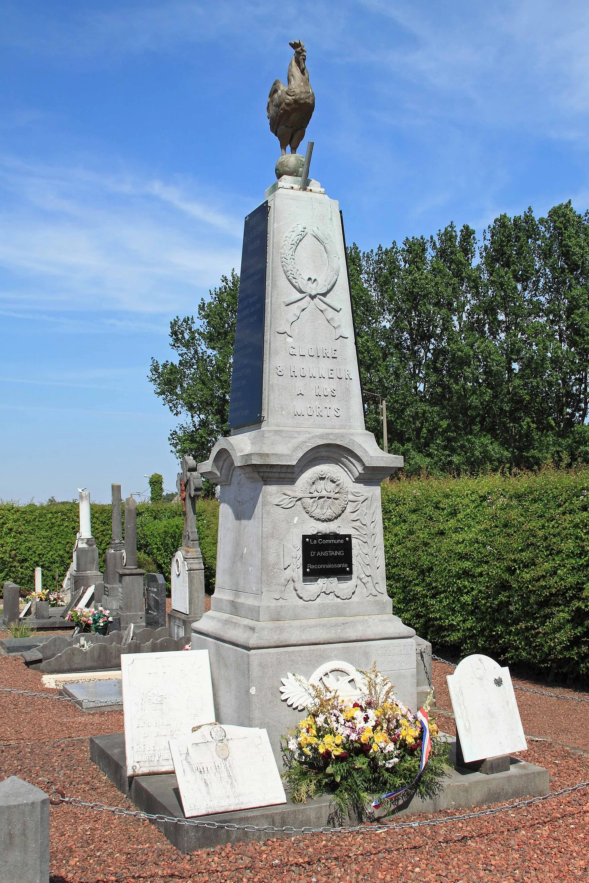 Photo showing: Monument aux Morts - Cimetière, rue Jean Jaurès, 59 Anstaing