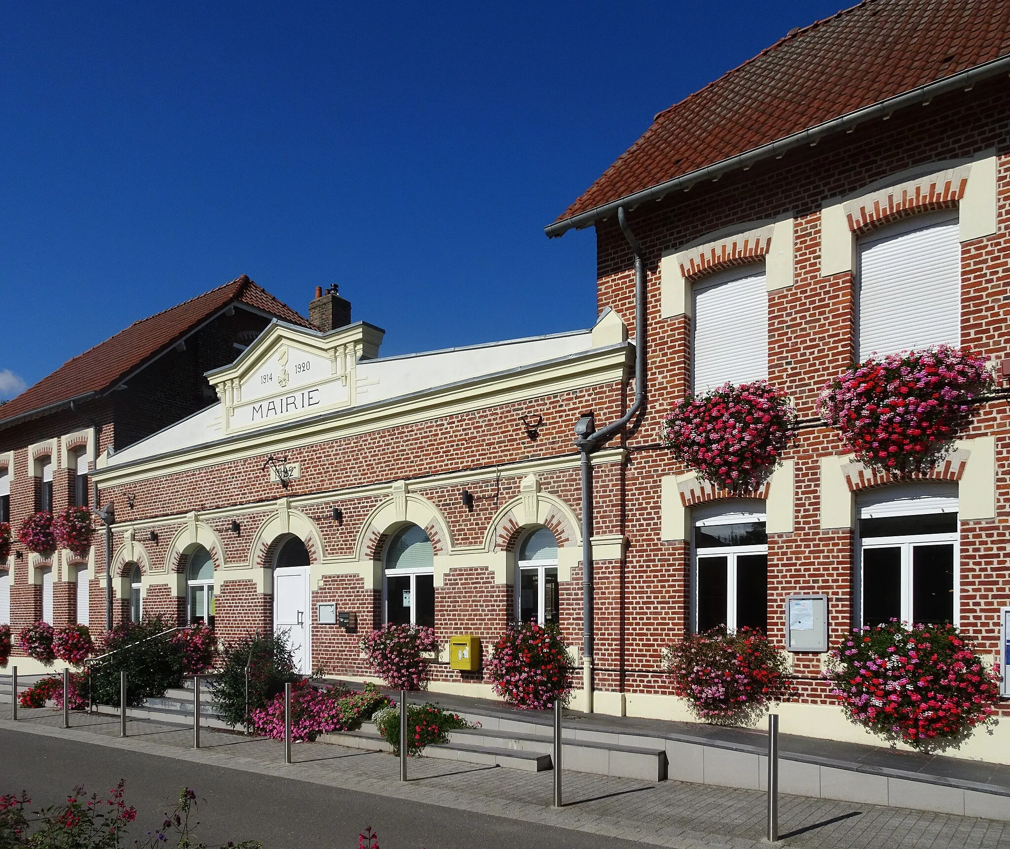 Photo showing: La mairie Radinghem-en-Weppes, Nord, mairie