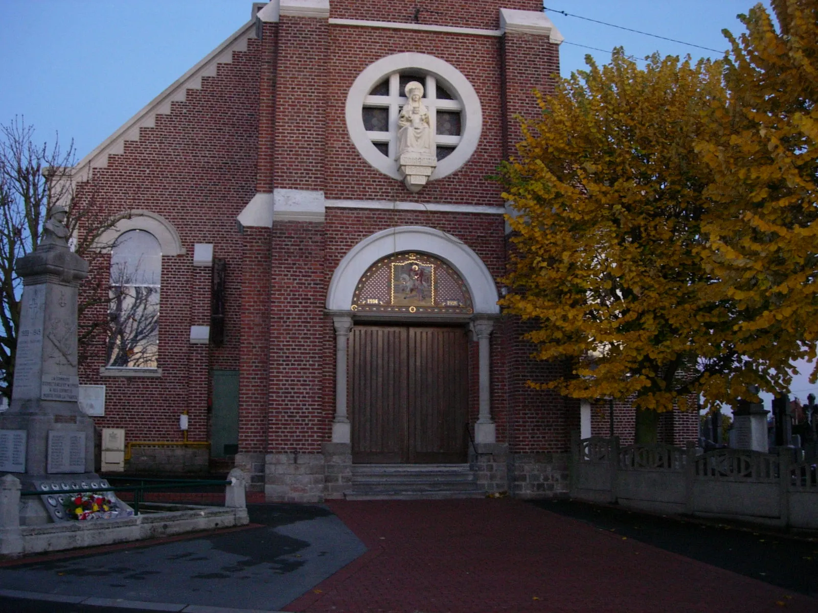 Photo showing: Saint-Martin Church