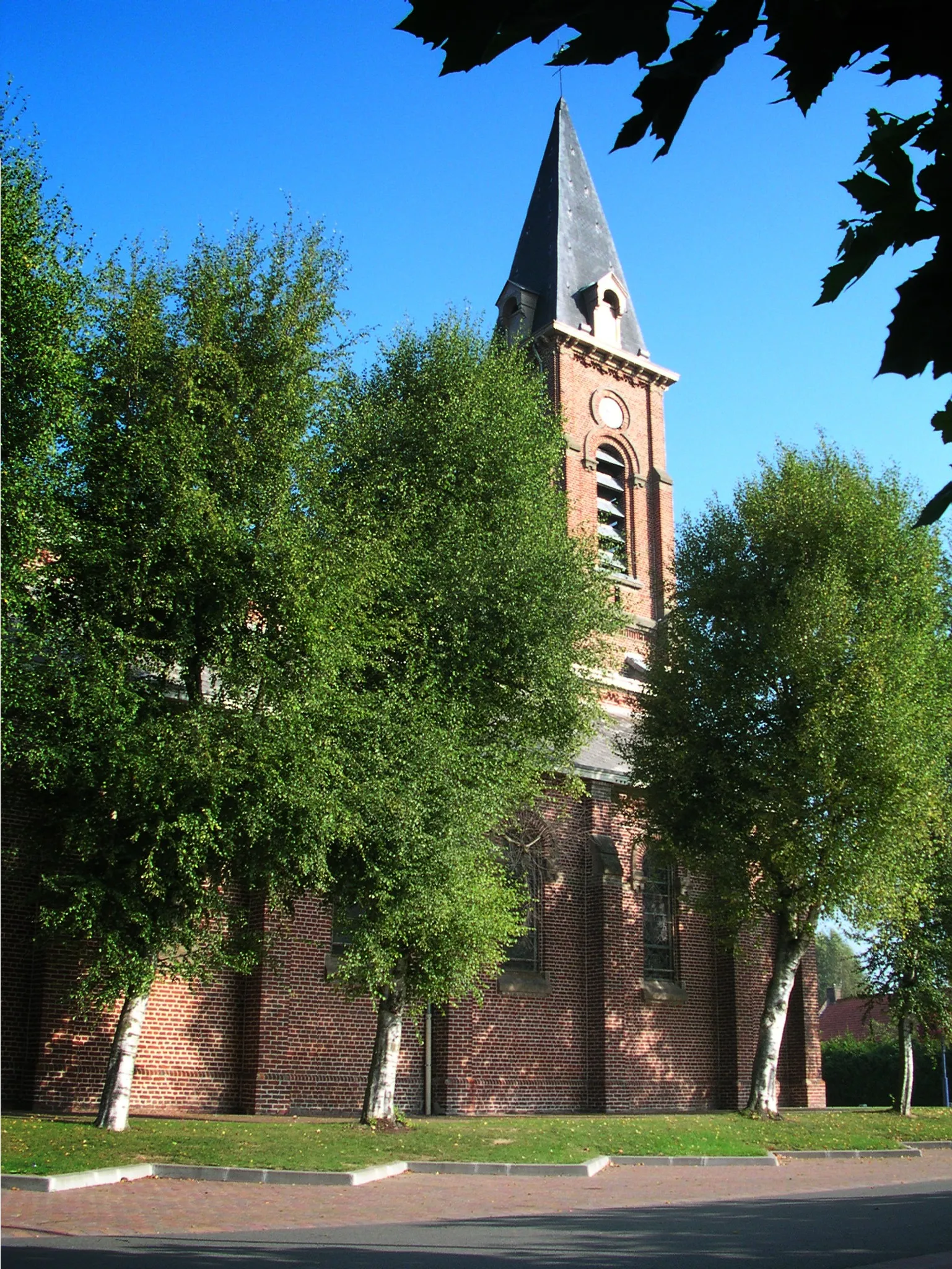 Photo showing: Lompret Church