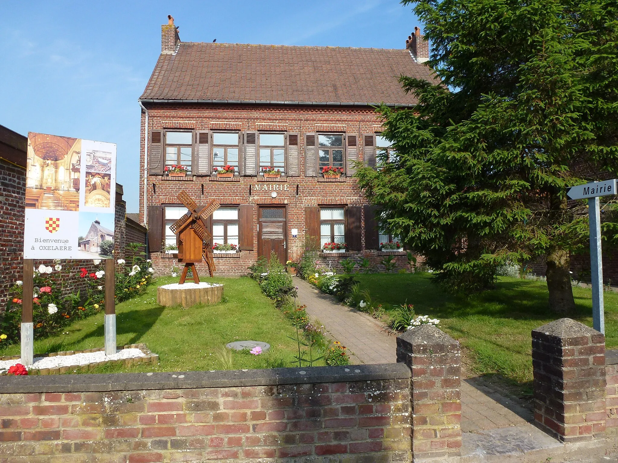 Photo showing: Oxelaëre (Nord, Fr) mairie