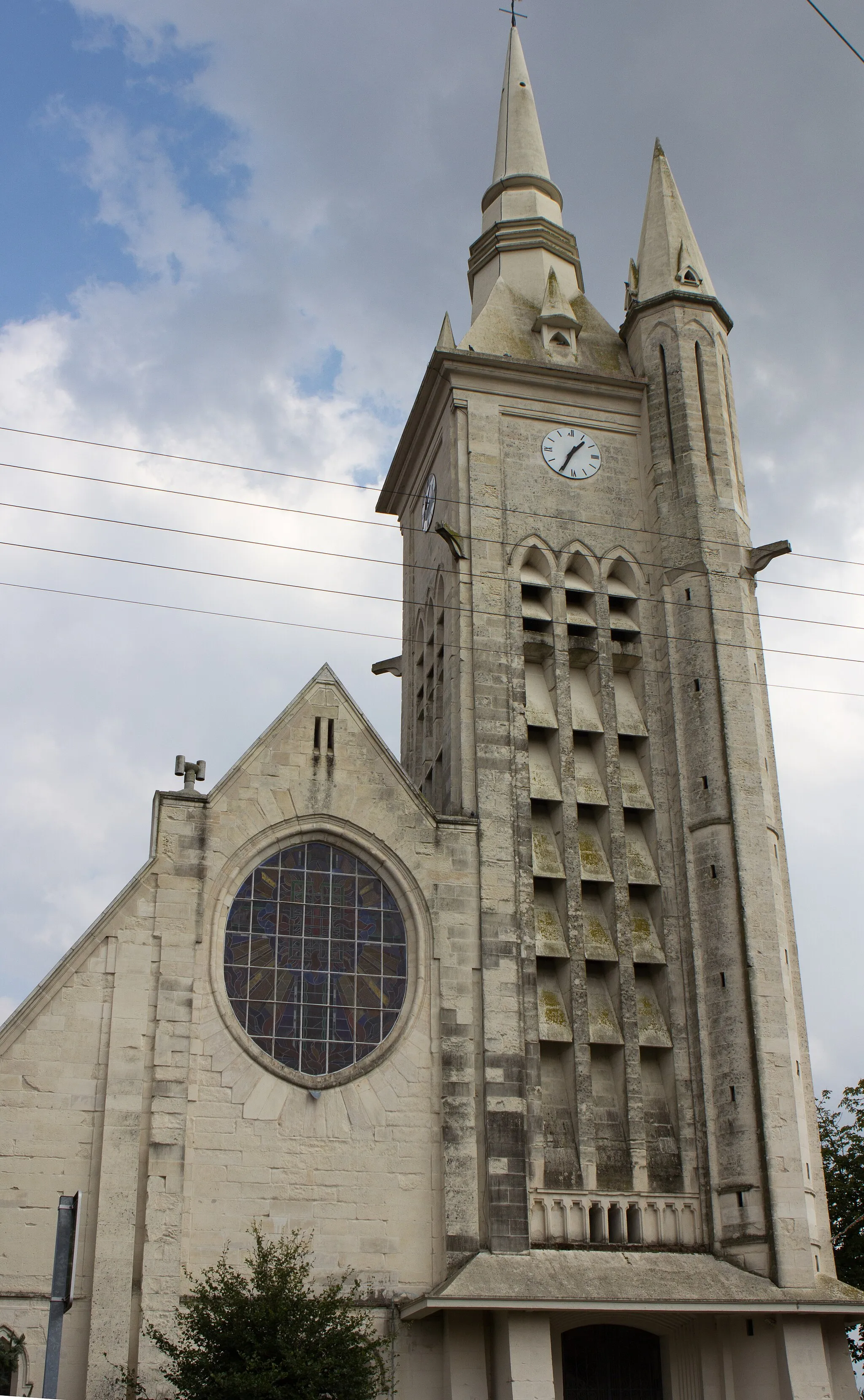 Photo showing: Église Saint-Laurent de Neuville-Saint-Vaast / Neuville-Saint-Vaast, Pas-de-Calais, France