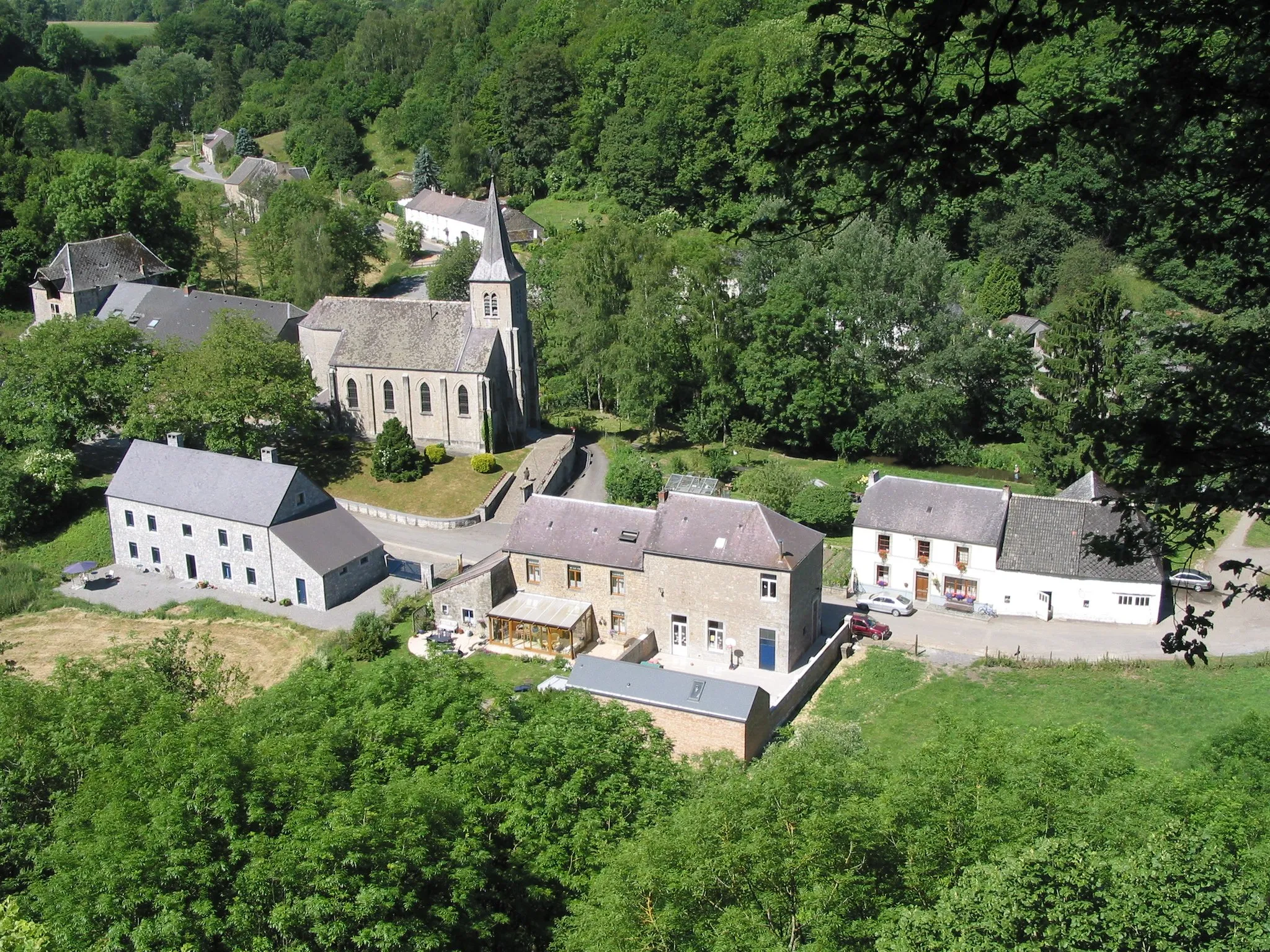 Photo showing: Lompret (Belgium), village included in the list of exceptional heritage of Wallonia (22 October 1982 - Bois Franc site).