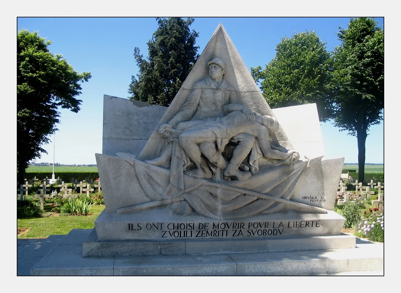 Photo showing: Czech Memorial near Notre Dame de Lorette