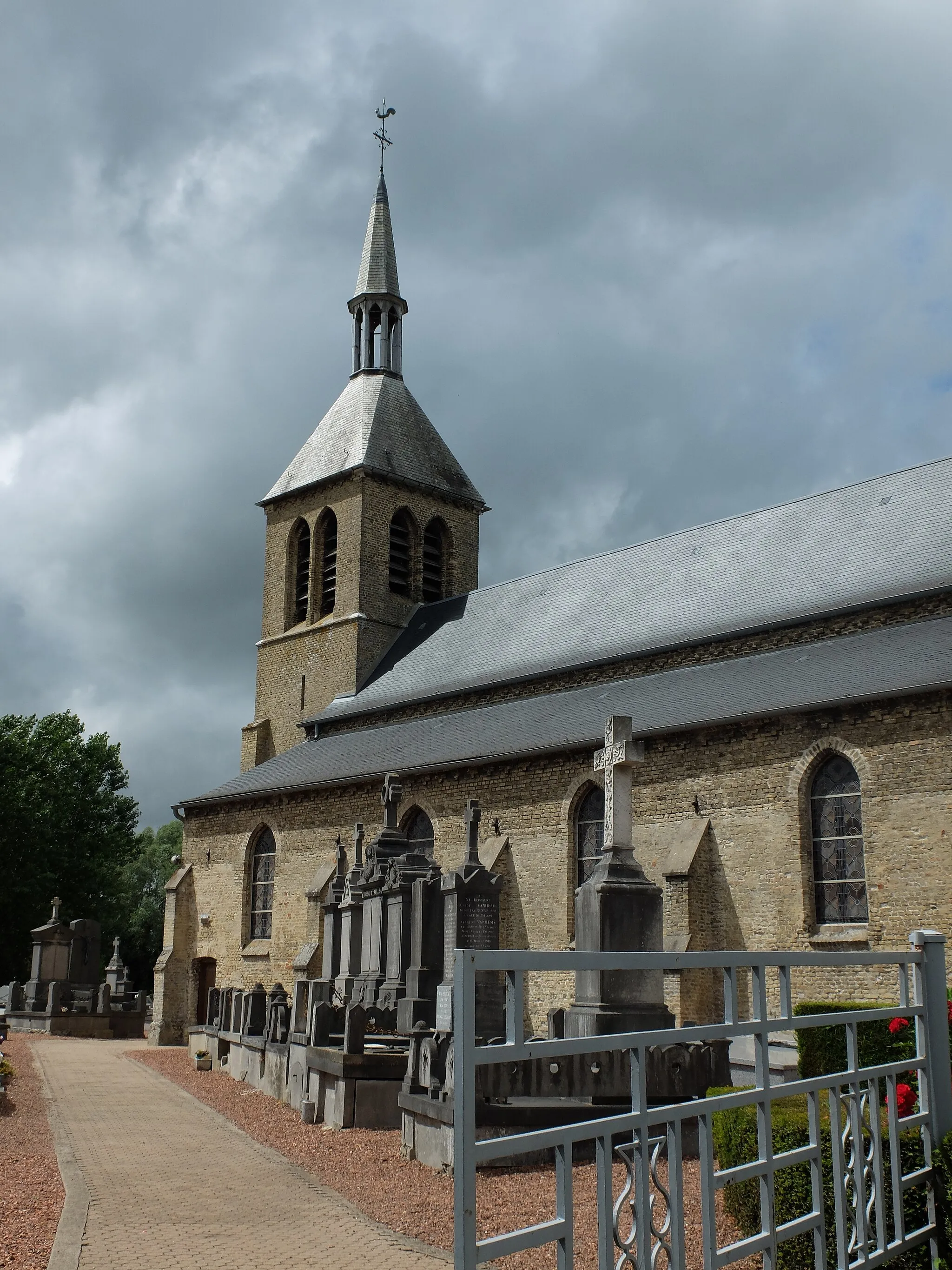 Photo showing: Vue de l'église Saint-Pierre-aux-Liens de Saint-Pierre-Brouck.