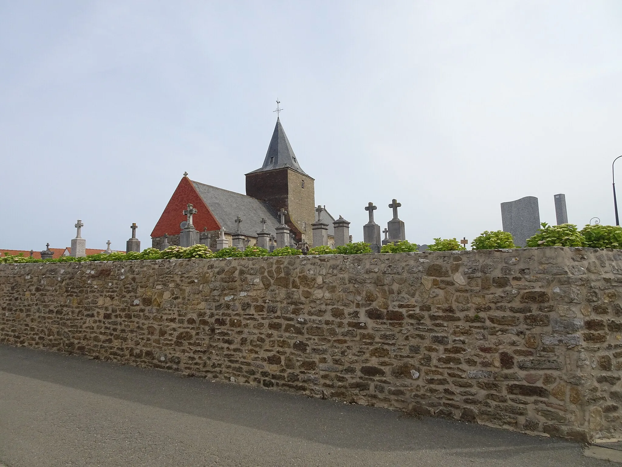 Photo showing: Bazinghen Église Saint-Éloi