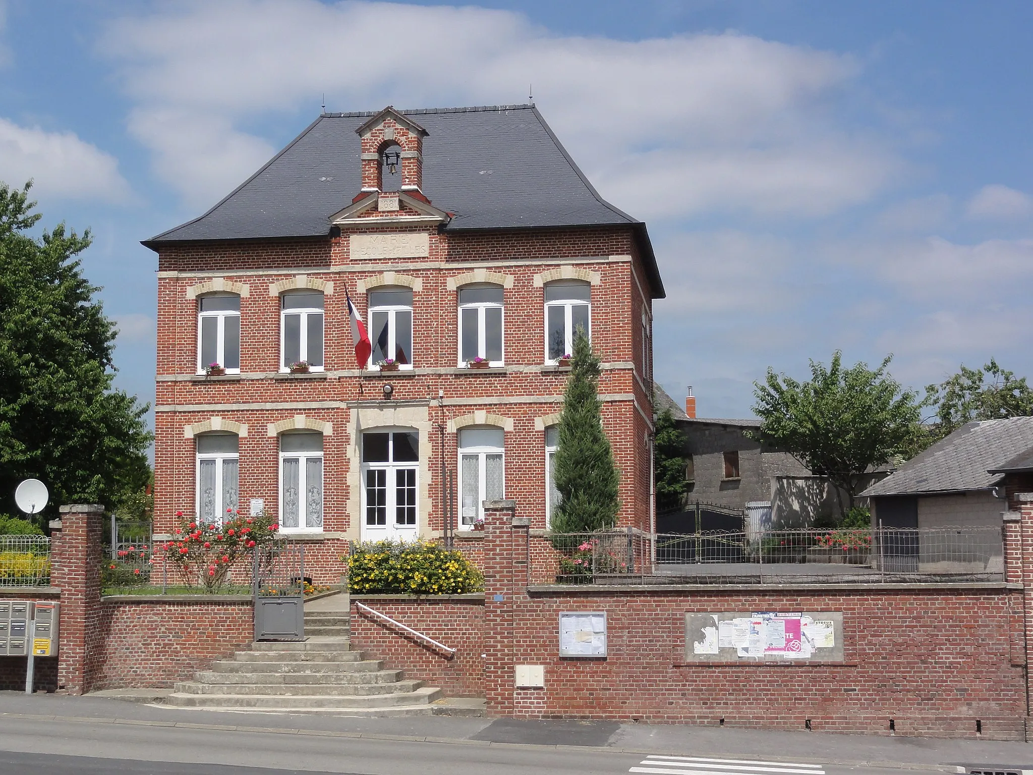 Photo showing: Dorengt (Aisne) mairie