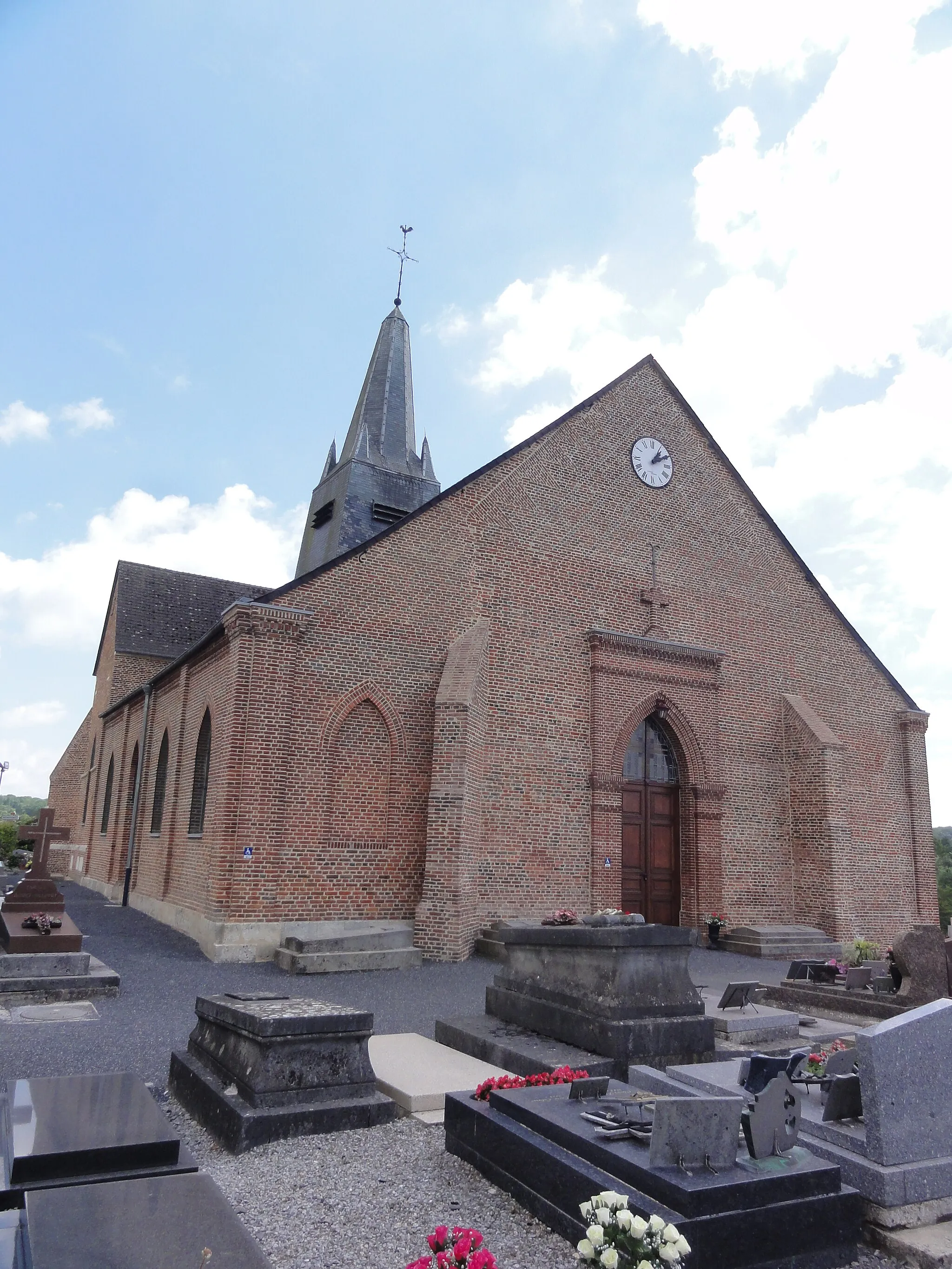 Photo showing: Iviers (Aisne) église