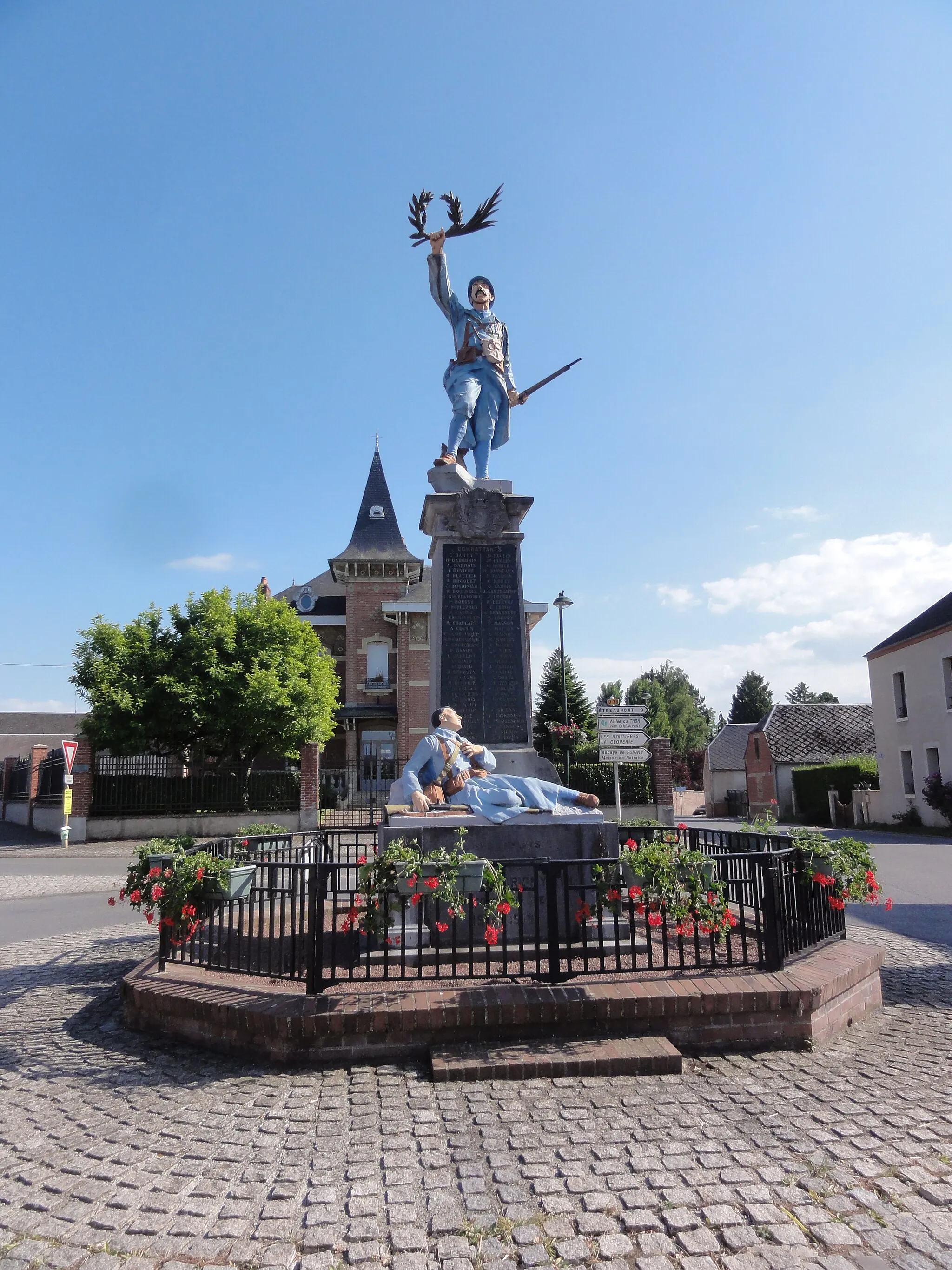 Photo showing: Origny-en-Thiérache (Aisne) monument aux morts