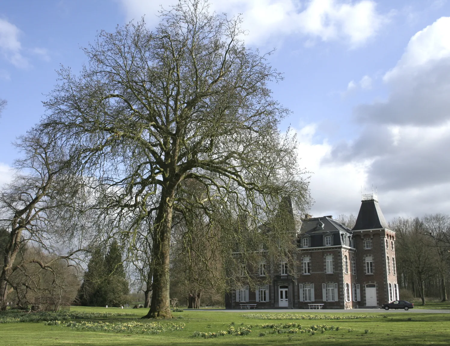 Photo showing: Harveng (Belgium),  the « de Marchienne » castle and his remarkable park (XVIII/XIXth centuries).