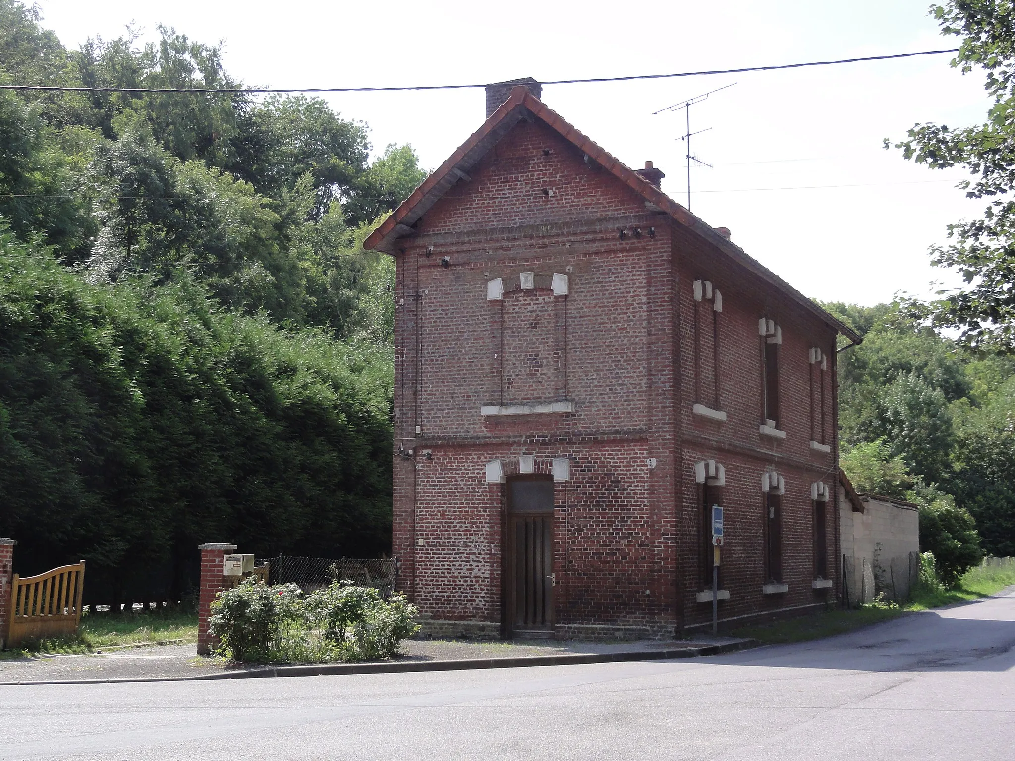 Photo showing: Noyales (Aisne) ancienne gare