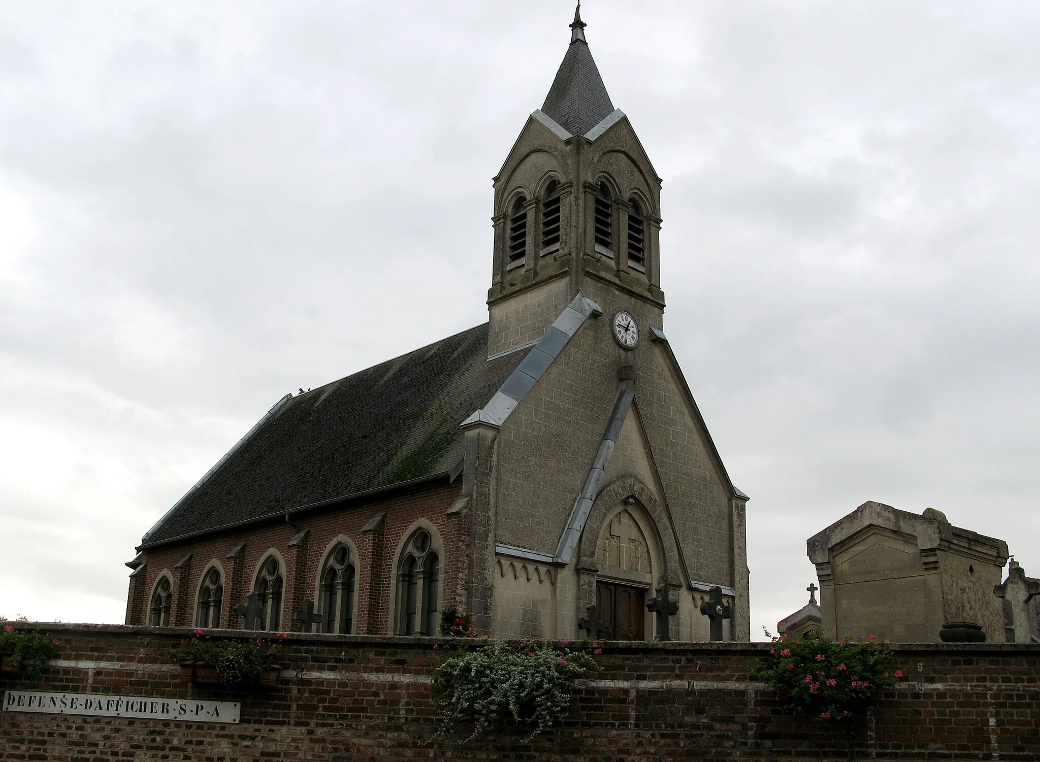 Photo showing: Omissy (Aisne, France) -
L'église..
.