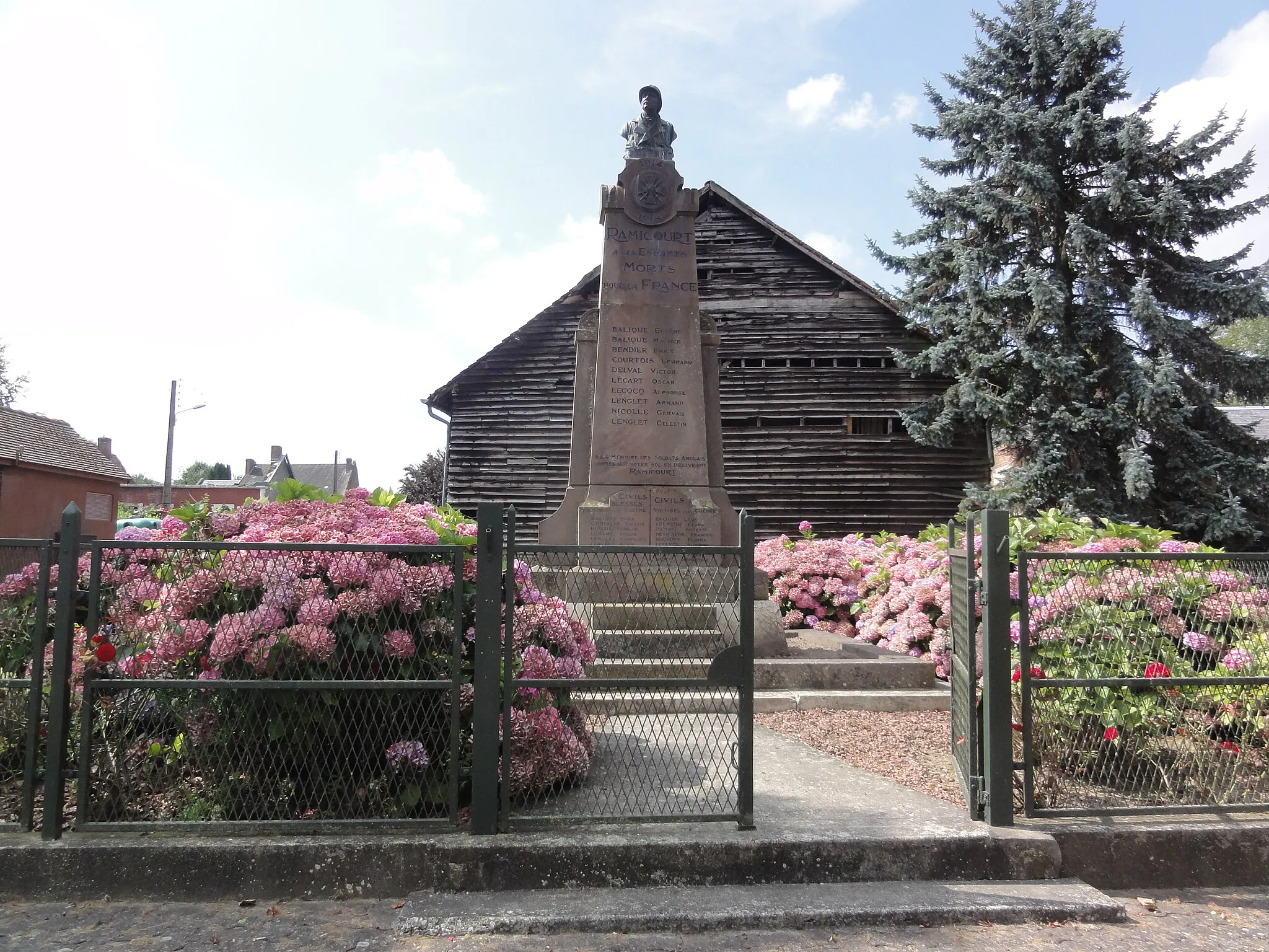 Photo showing: Ramicourt (Aisne) monument aux morts