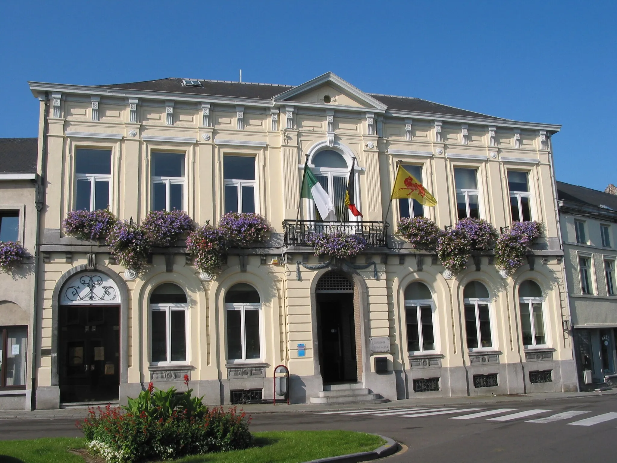 Photo showing: Seneffe (Belgium),  the town hall.