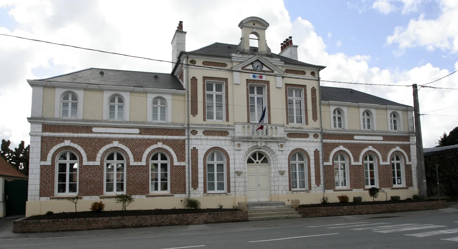 Photo showing: Montcavrel la mairie