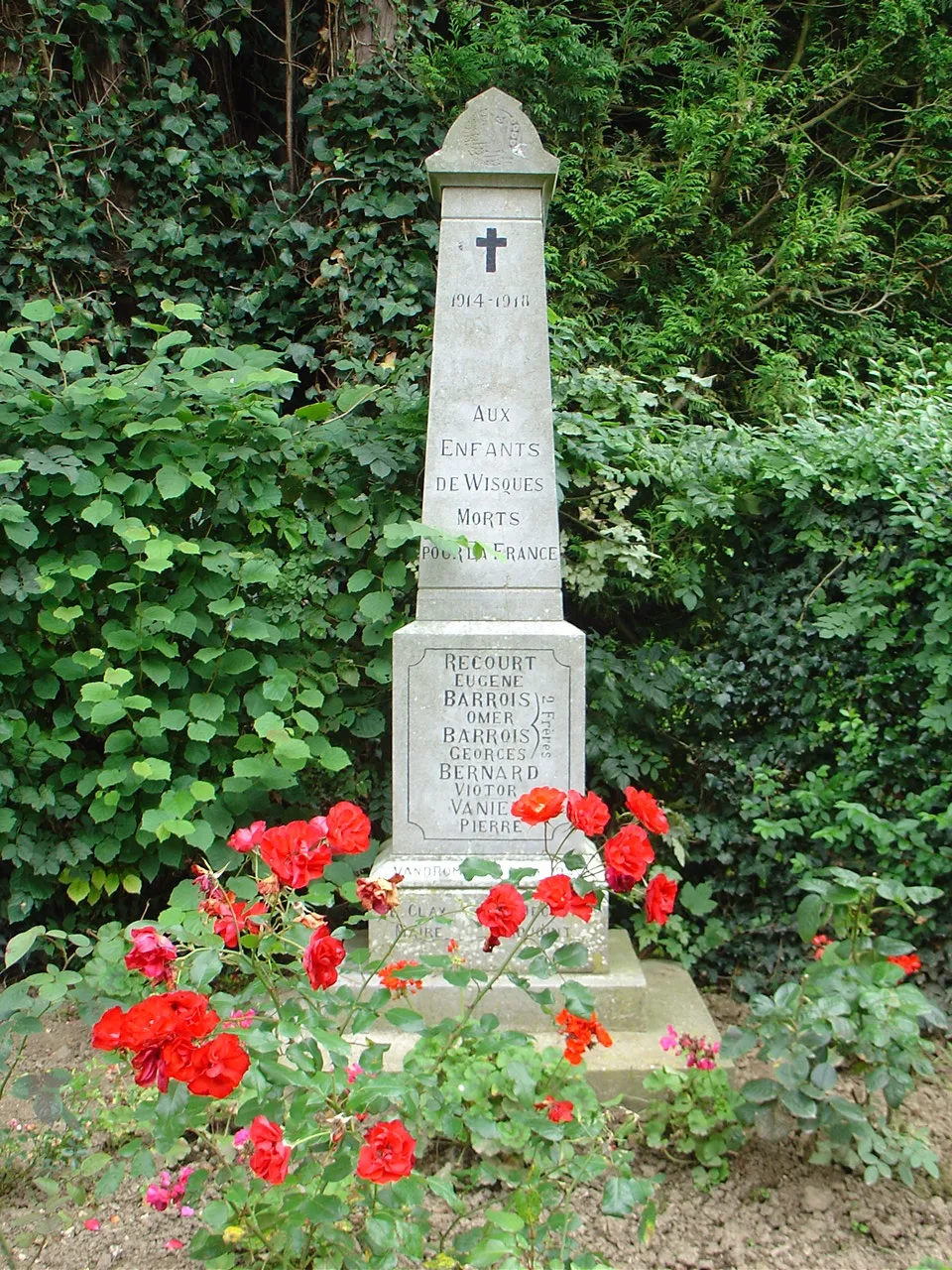 Photo showing: Vue du monument aux morts de Wisques.