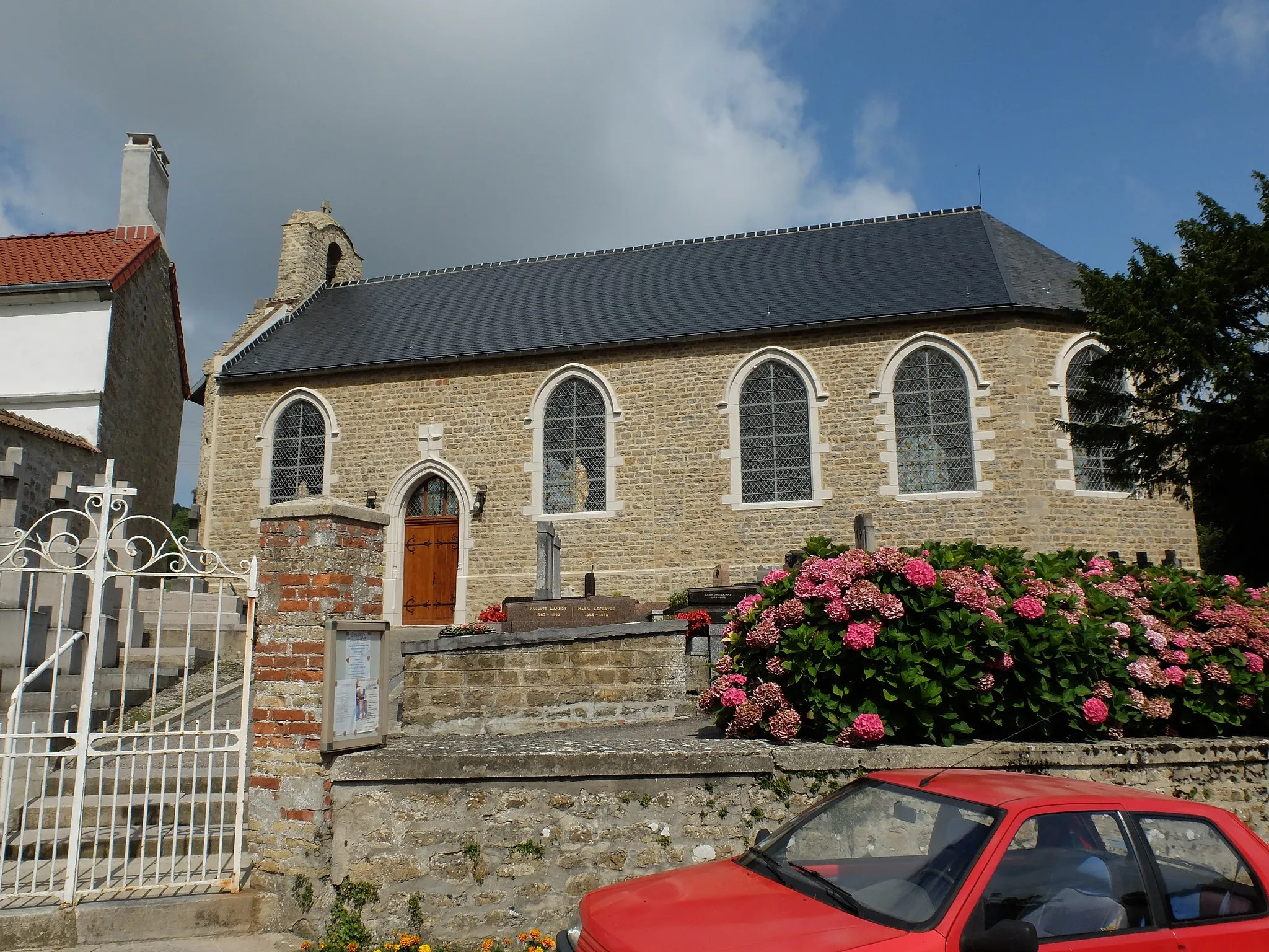 Photo showing: Vue de l'église Saint-Martin d'Echinghen.