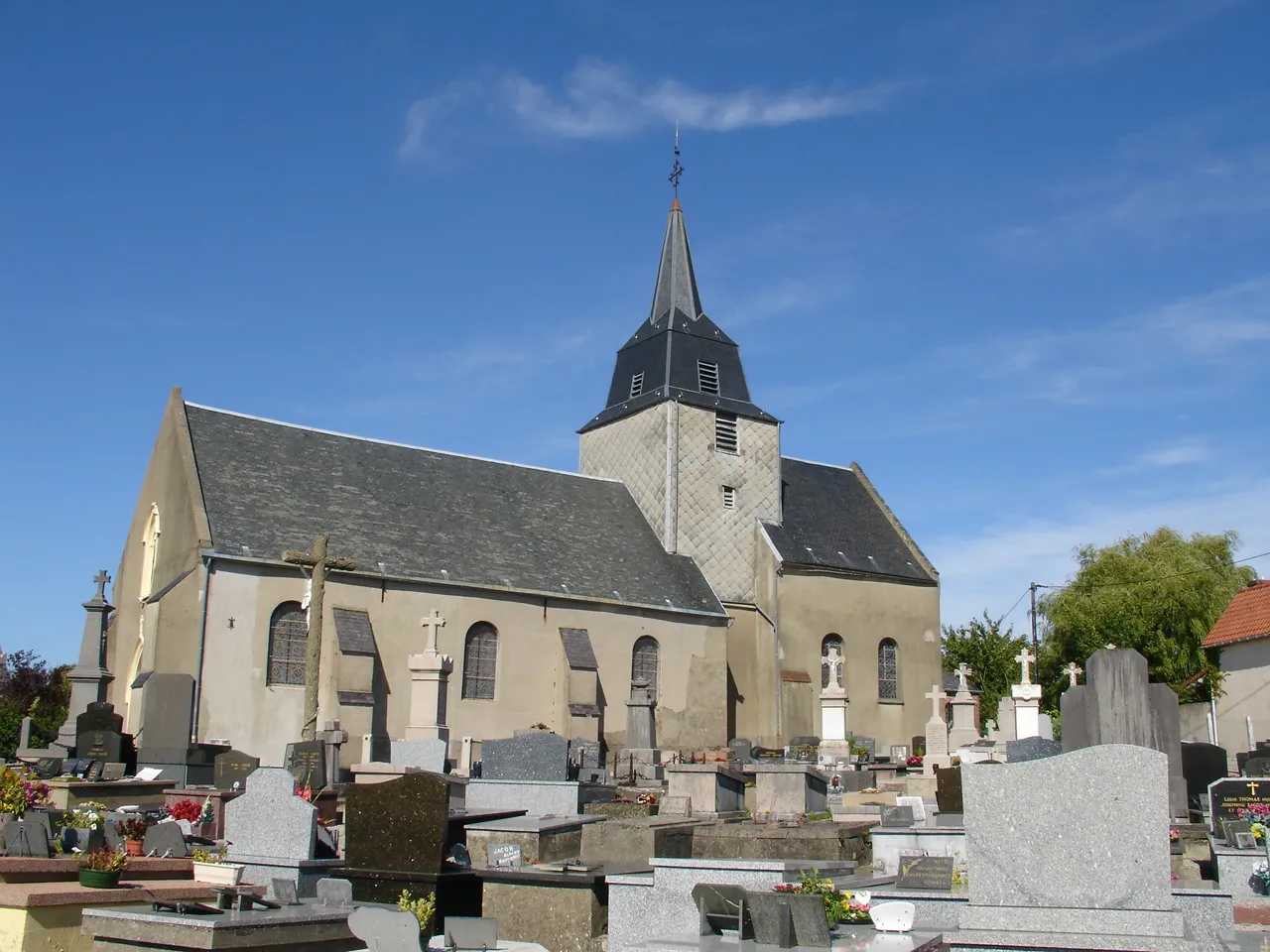 Photo showing: Église de Lottinghen (Église Saints-Fuscien-Gentien-et-Victoric)