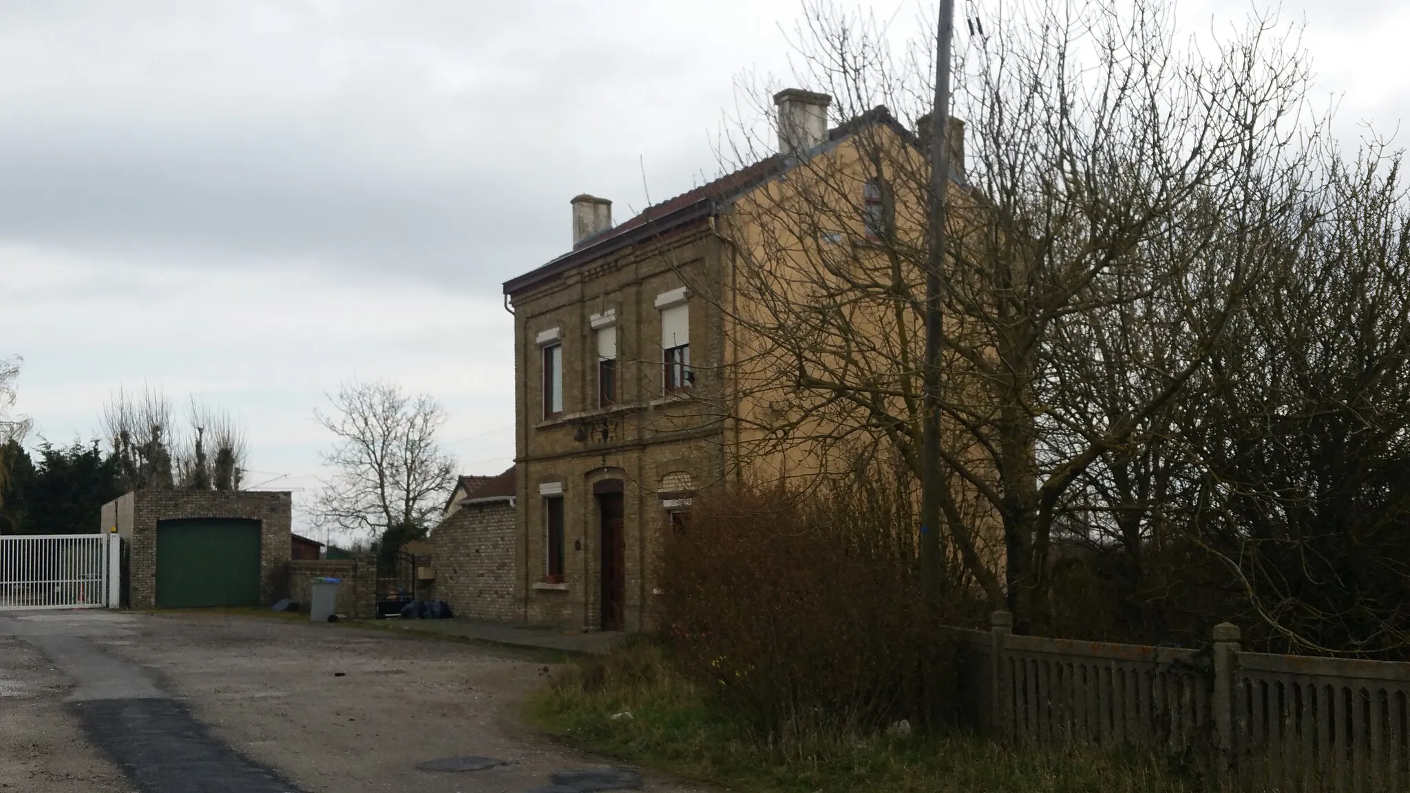 Photo showing: Vue de l'ancienne gare de Vieille-Église, au hameau du Pont-d'Oye.