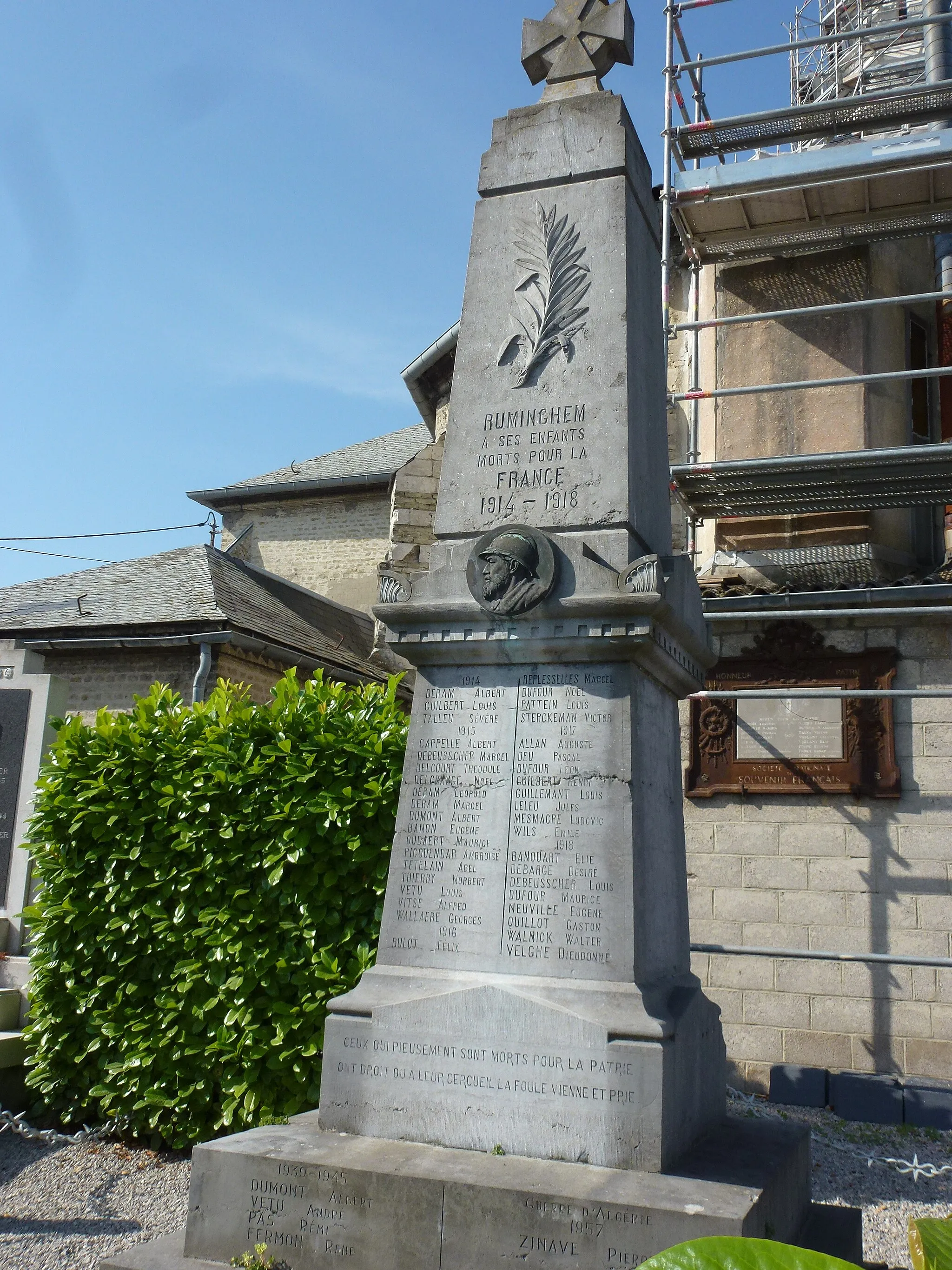 Photo showing: Ruminghem (Pas-de-Calais) monument aux morts
